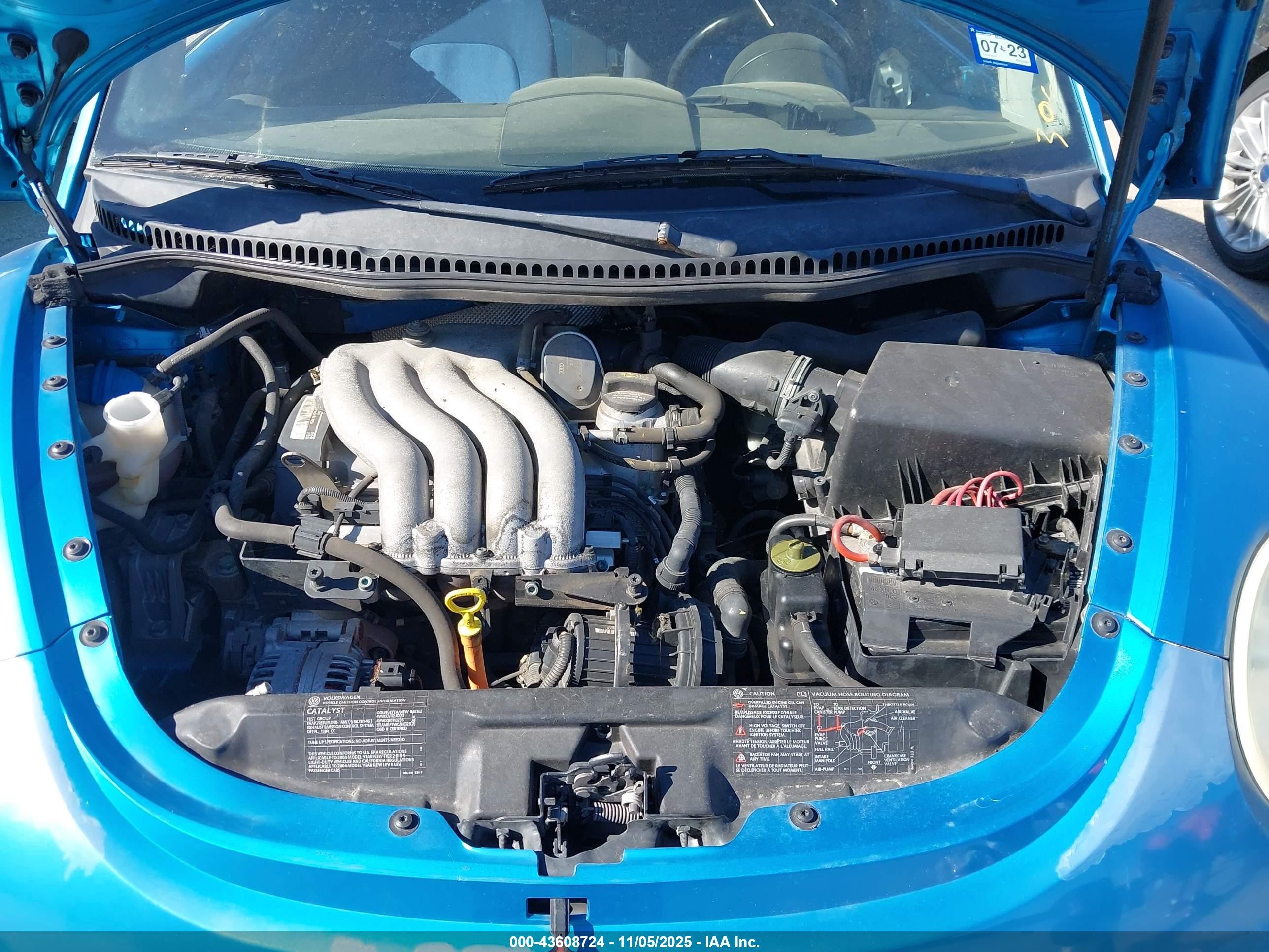 2004 Volkswagen New Beetle Coupe   Blue vin: 3VWGK31C54M422364