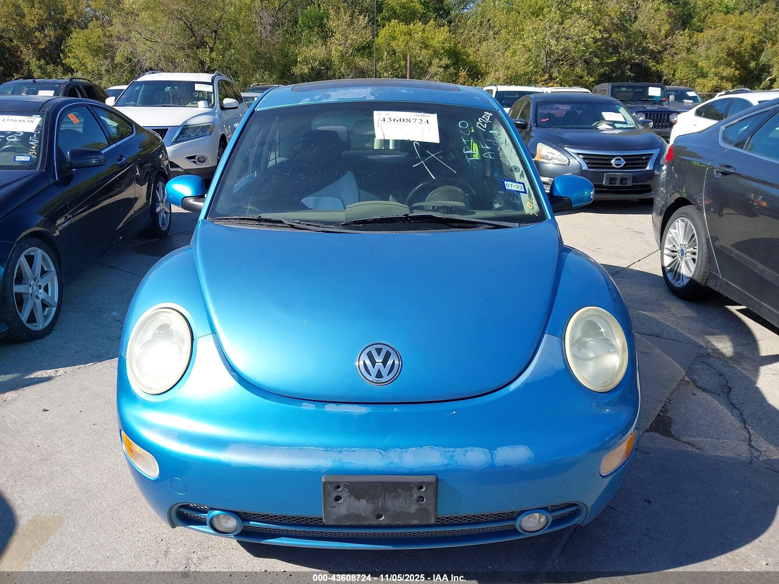 2004 Volkswagen New Beetle Coupe   Blue vin: 3VWGK31C54M422364