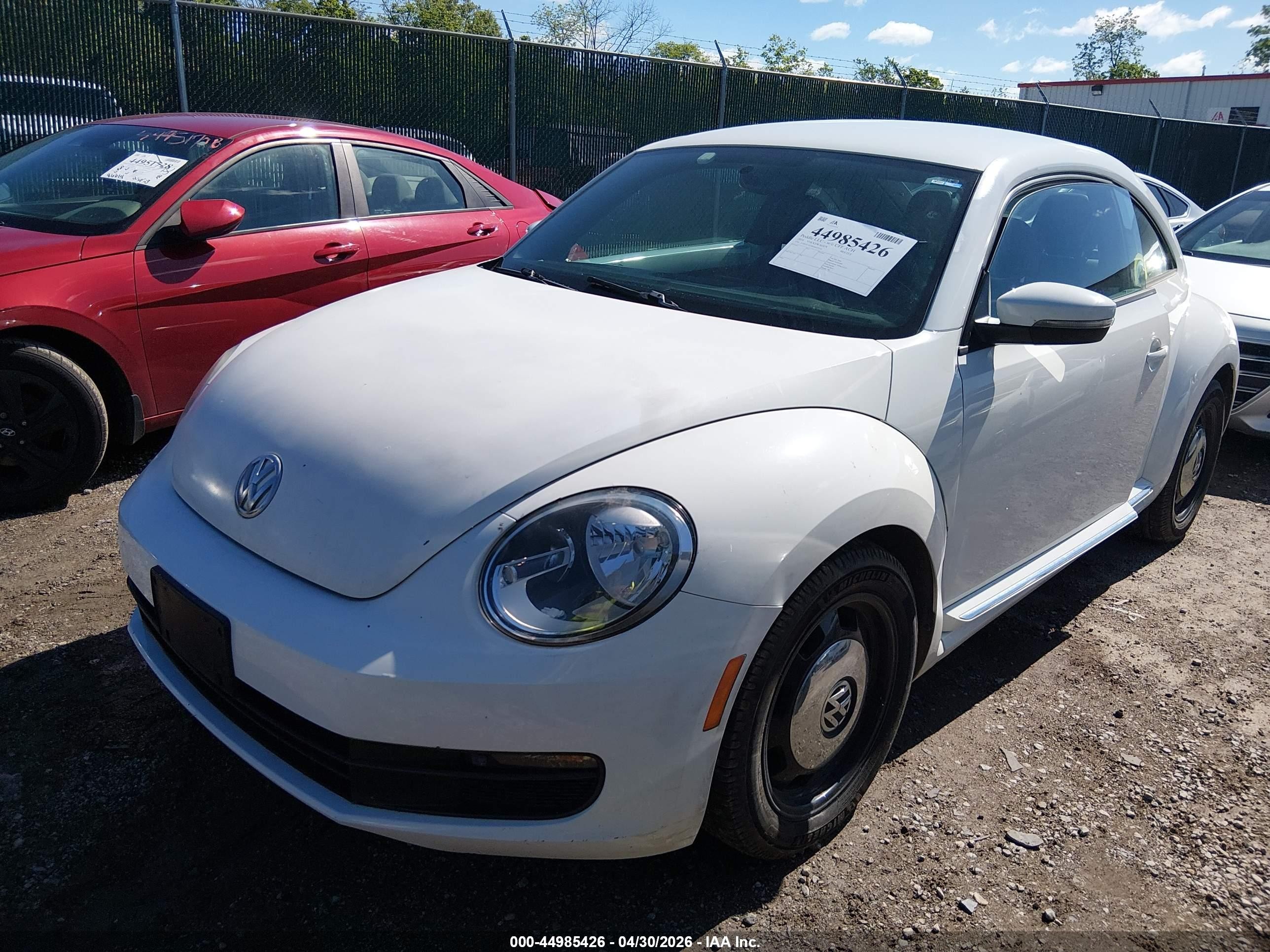 2014 Volkswagen Beetle 1.8t White vin: 3VWH17AT8EM635356