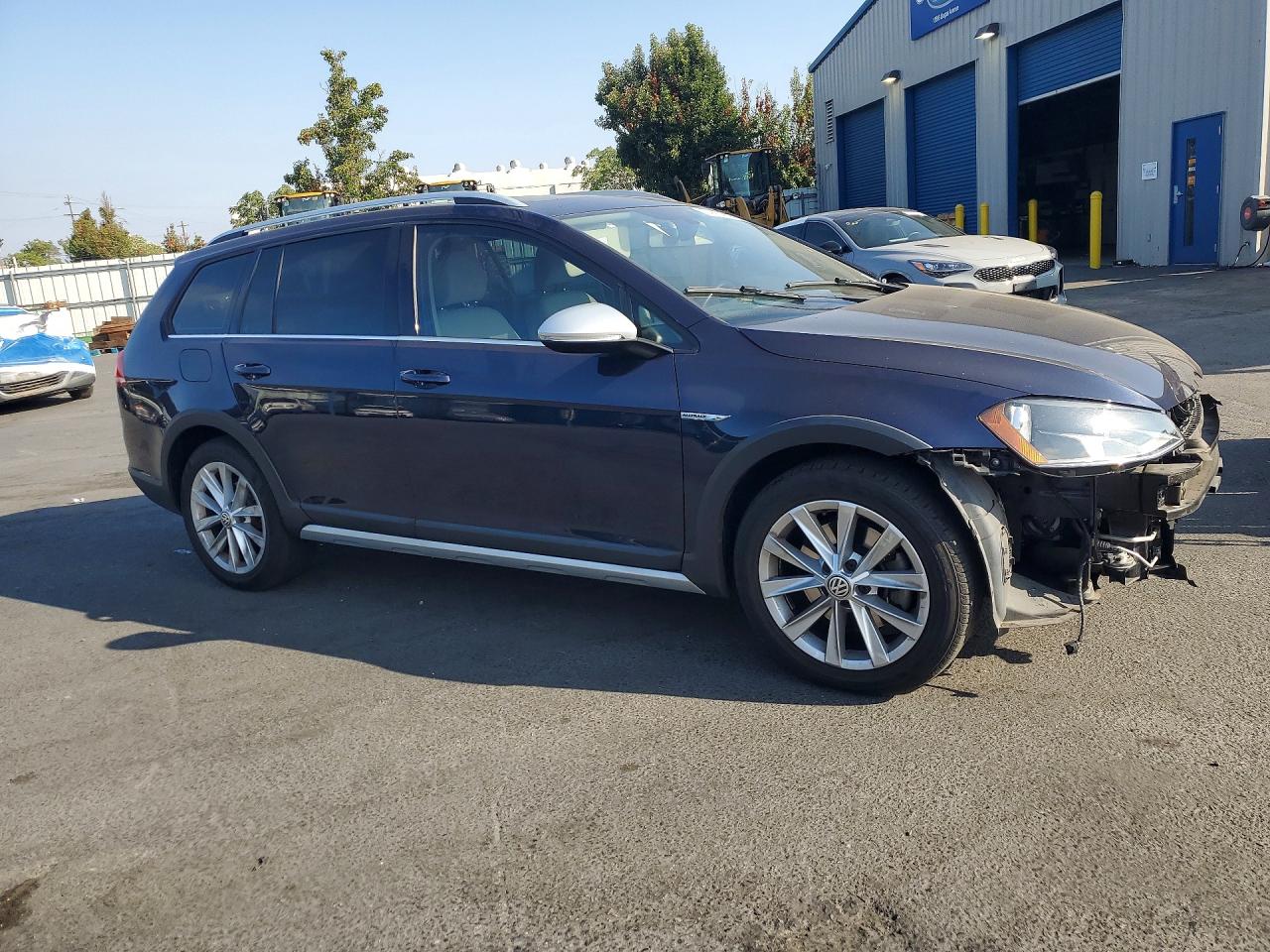 2017 Volkswagen Golf Alltrack S Blue vin: 3VWH17AU0HM521865