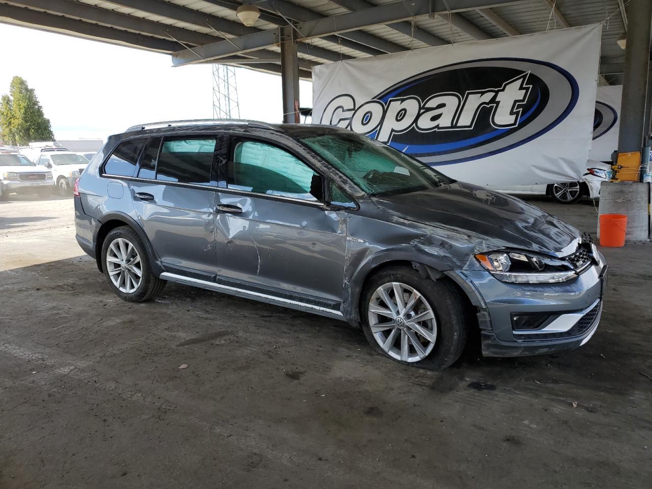 2018 Volkswagen Golf Alltrack S Gray vin: 3VWH17AU1JM750884