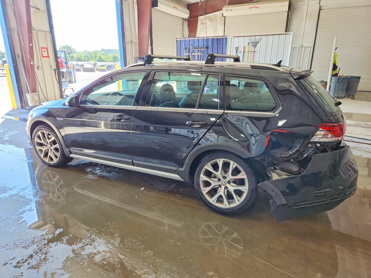 2018 Volkswagen Golf Alltrack S Black vin: 3VWH17AU9JM756237
