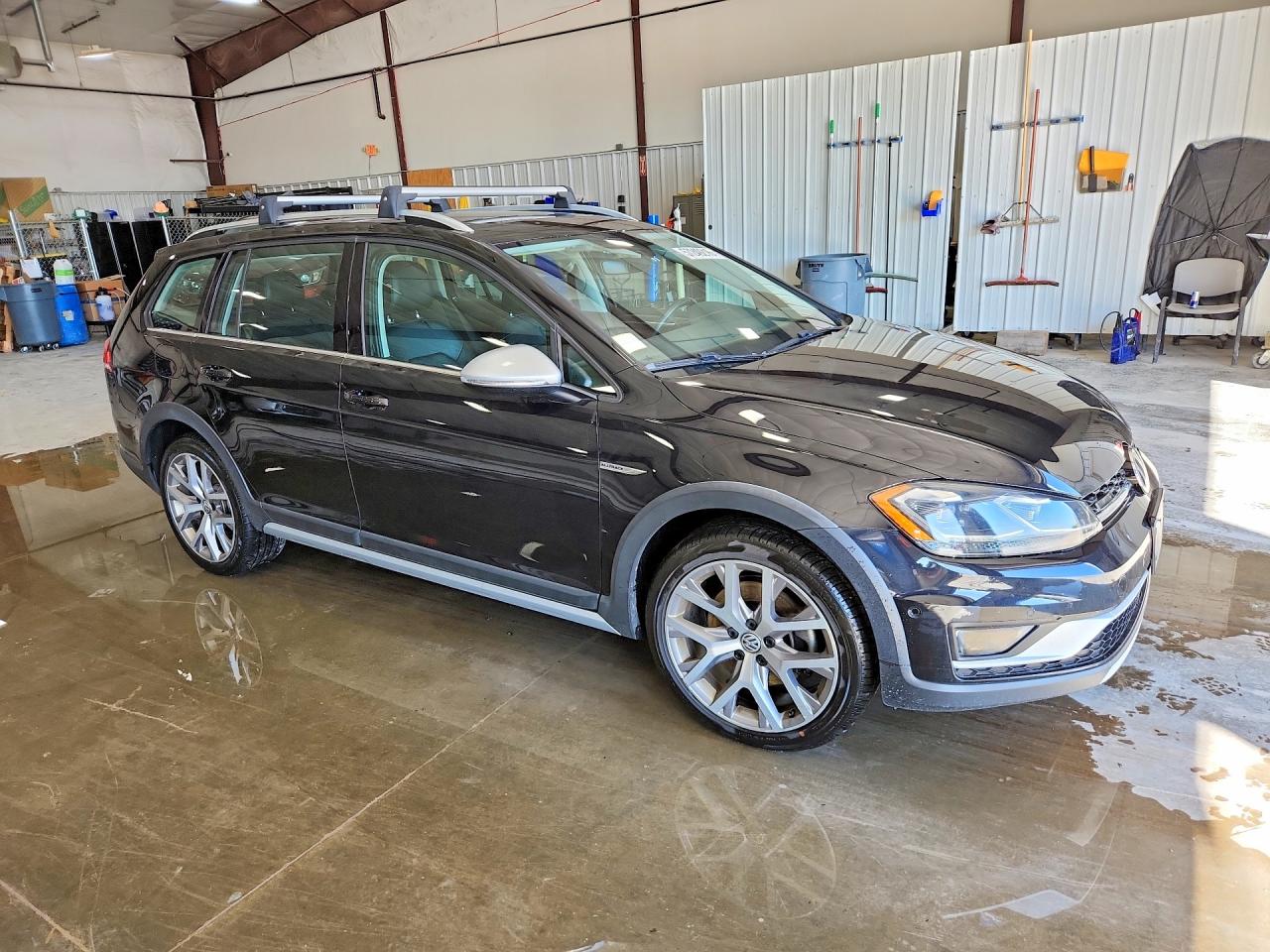 2018 Volkswagen Golf Alltrack S Black vin: 3VWH17AU9JM756237