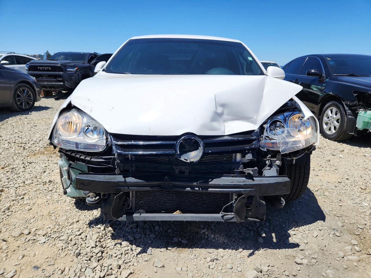 2010 Volkswagen Jetta Tdi White vin: 3VWHL7AJ8AM180110
