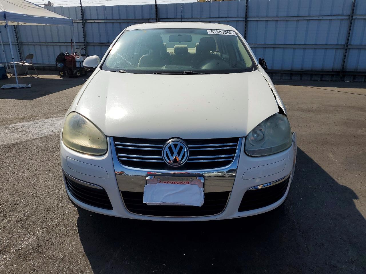 2008 Volkswagen Jetta White vin: 3VWHM71K38M087401