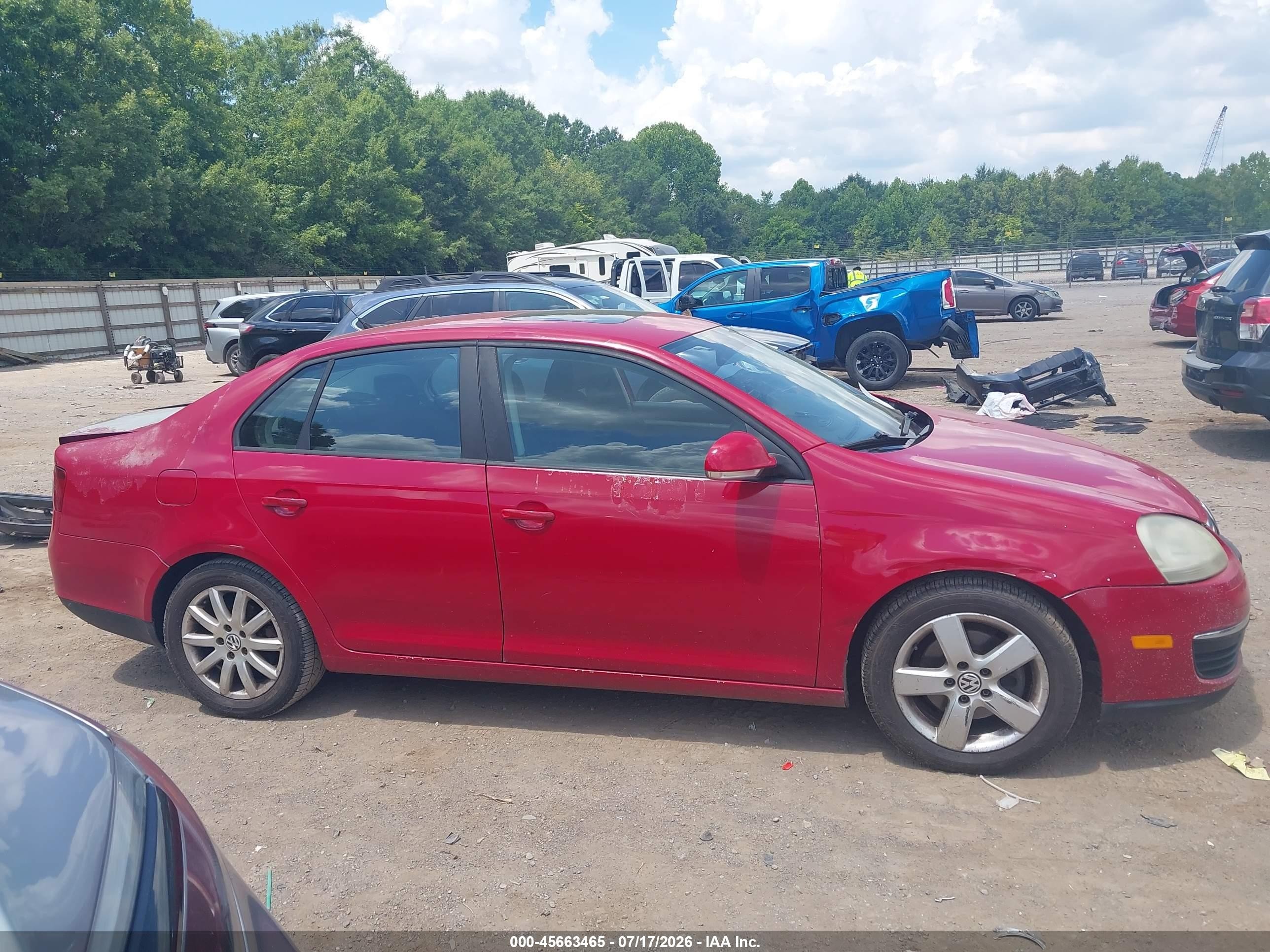 2008 Volkswagen Jetta S Red vin: 3VWHM71K48M165135