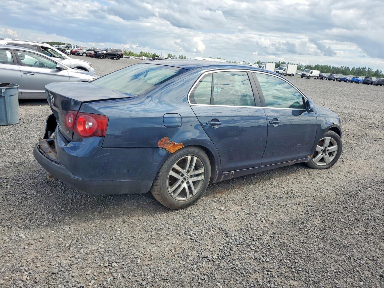 2009 Volkswagen Jetta S Blue vin: 3VWHM71K69M035472