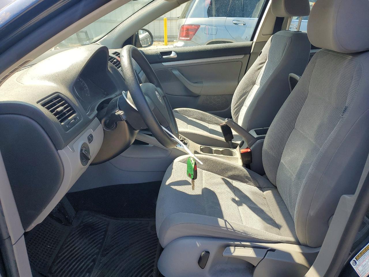 2008 Volkswagen Jetta S Черный vin: 3VWHM71K88M056547