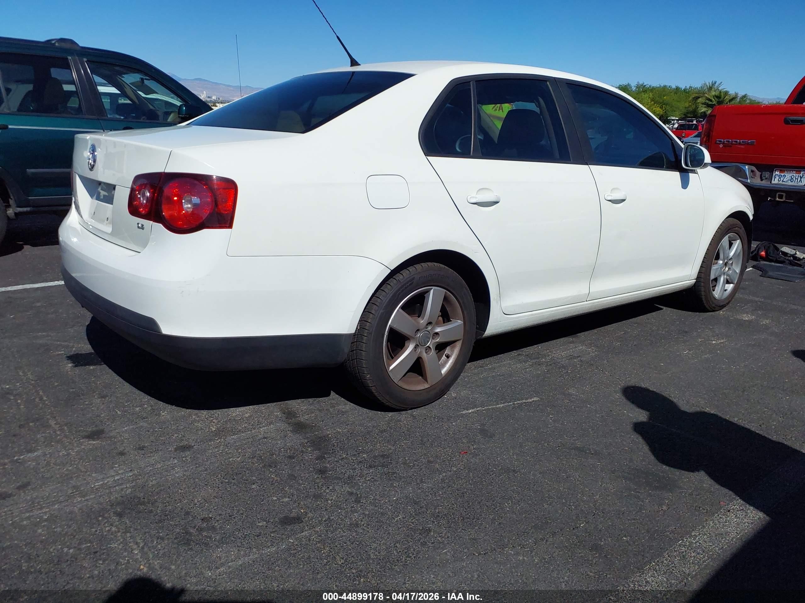 2008 Volkswagen Jetta S White vin: 3VWHM71KX8M057456
