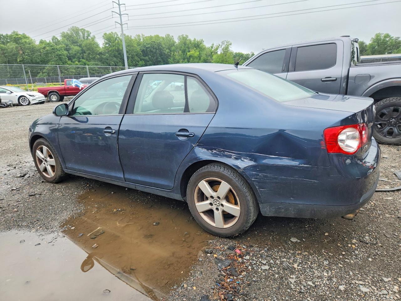 2008 Volkswagen Jetta S Серый vin: 3VWHM81K78M138999