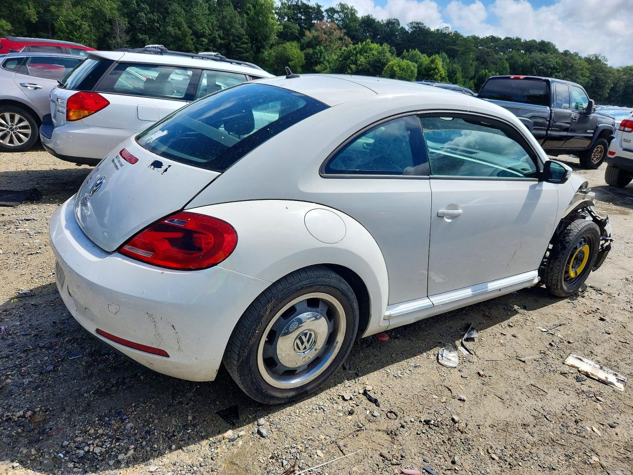 2012 Volkswagen Beetle White vin: 3VWHP7AT5CM622575