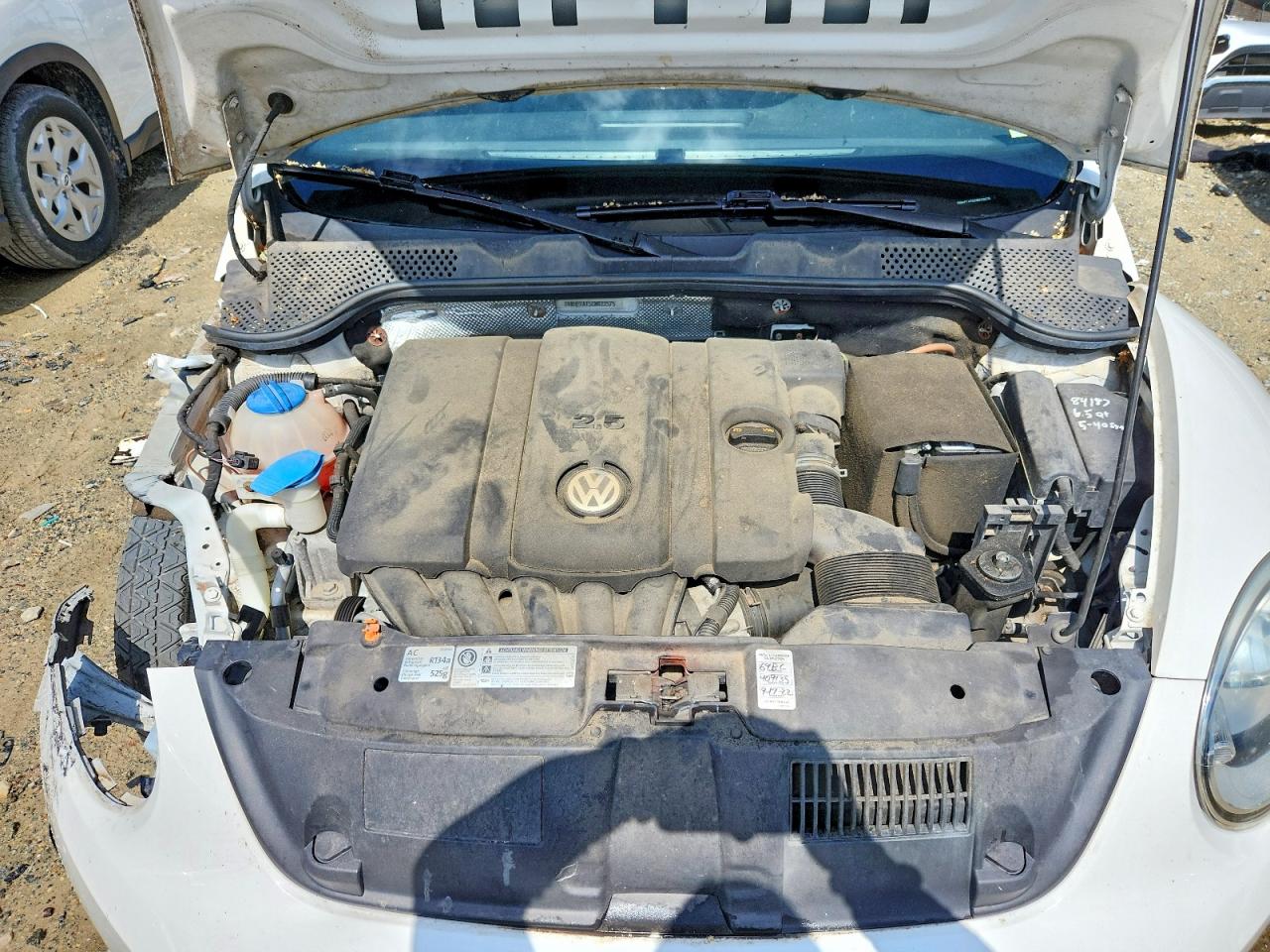 2012 Volkswagen Beetle White vin: 3VWHP7AT5CM622575