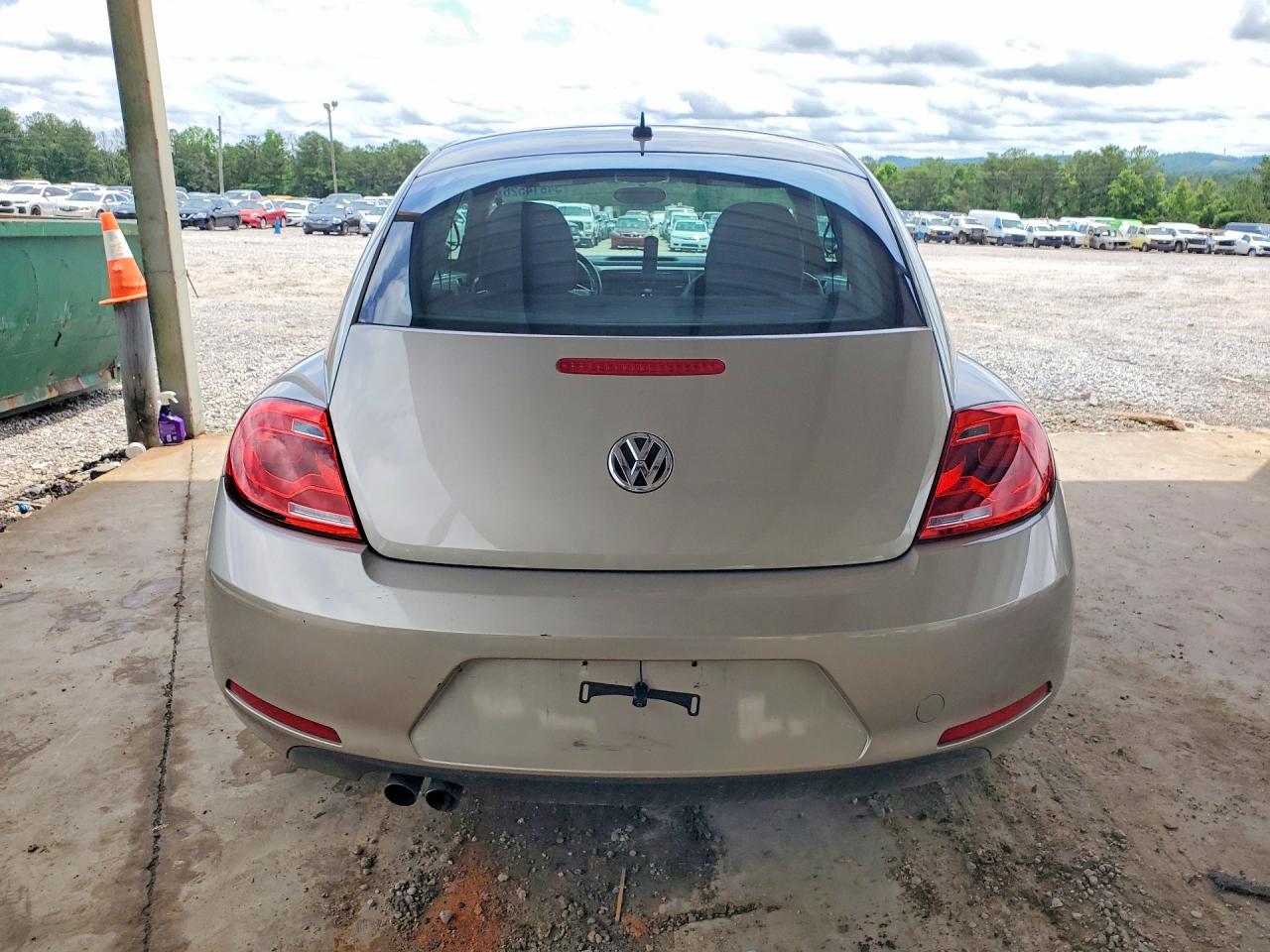 2013 Volkswagen Beetle Beige vin: 3VWHP7AT7DM689275