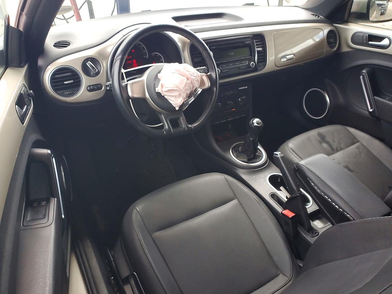 2013 Volkswagen Beetle Beige vin: 3VWHP7AT7DM689275