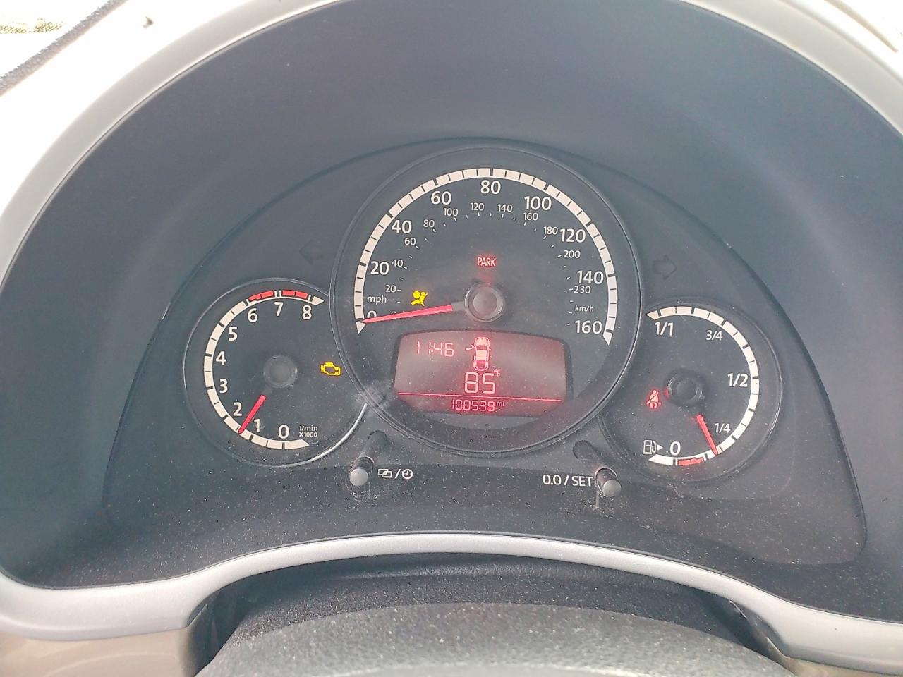 2013 Volkswagen Beetle Beige vin: 3VWHP7AT7DM689275