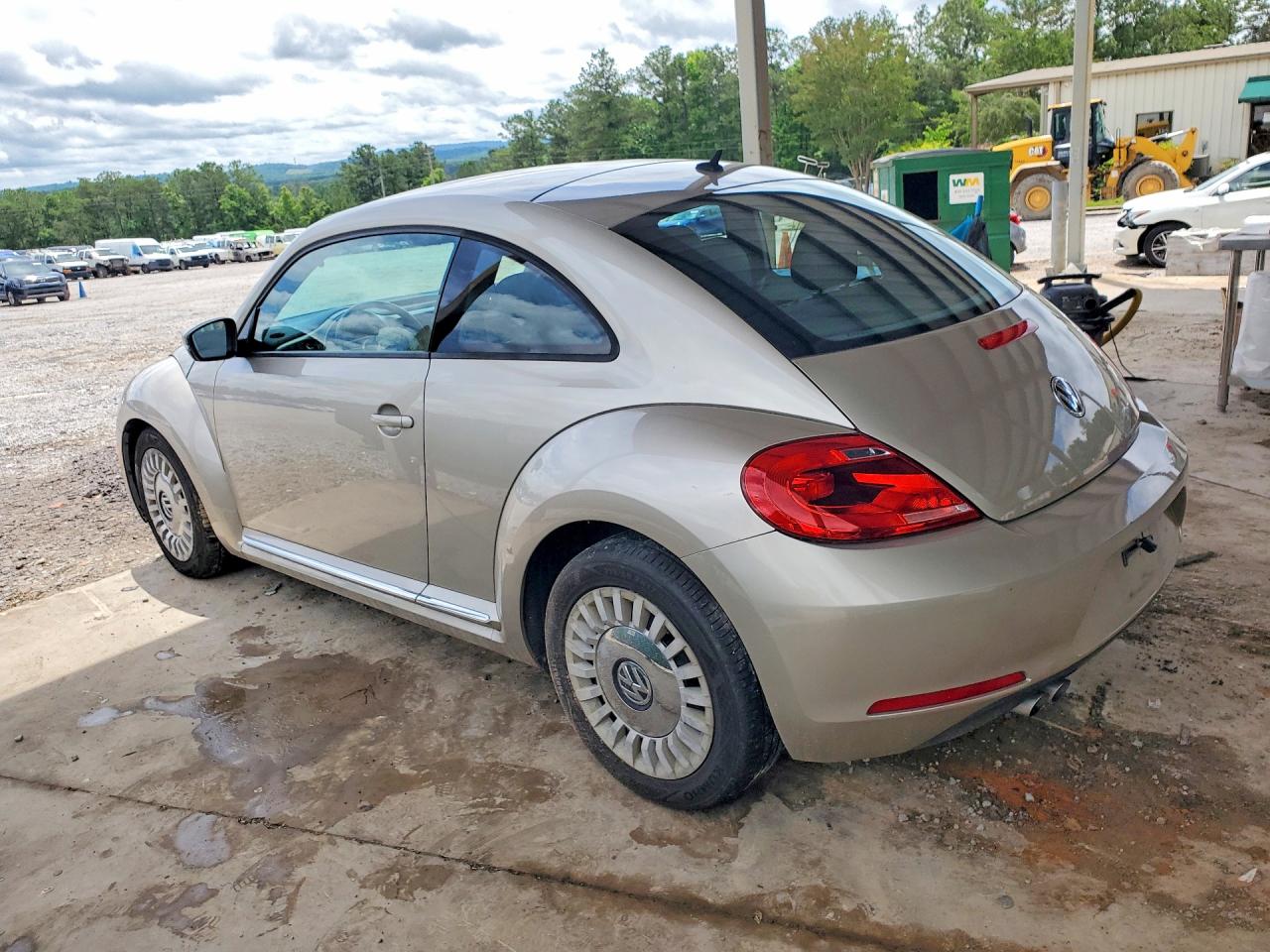 2013 Volkswagen Beetle Beige vin: 3VWHP7AT7DM689275