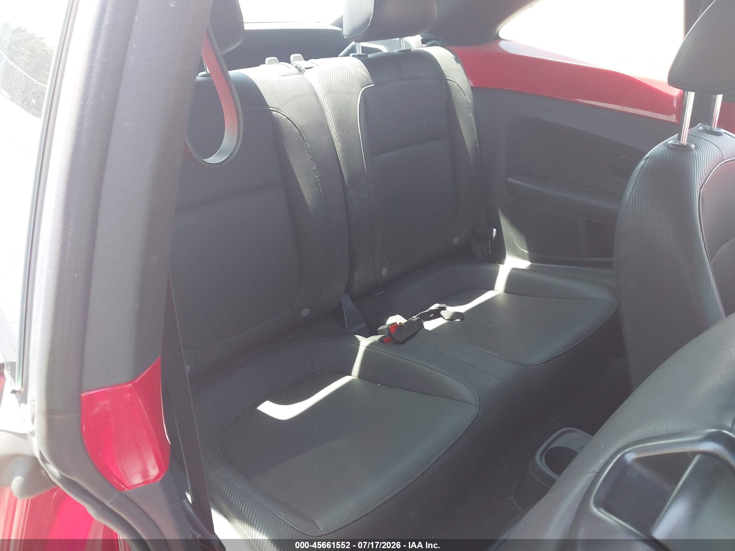 2014 Volkswagen Beetle 2.5l Red vin: 3VWHP7AT8EM631063