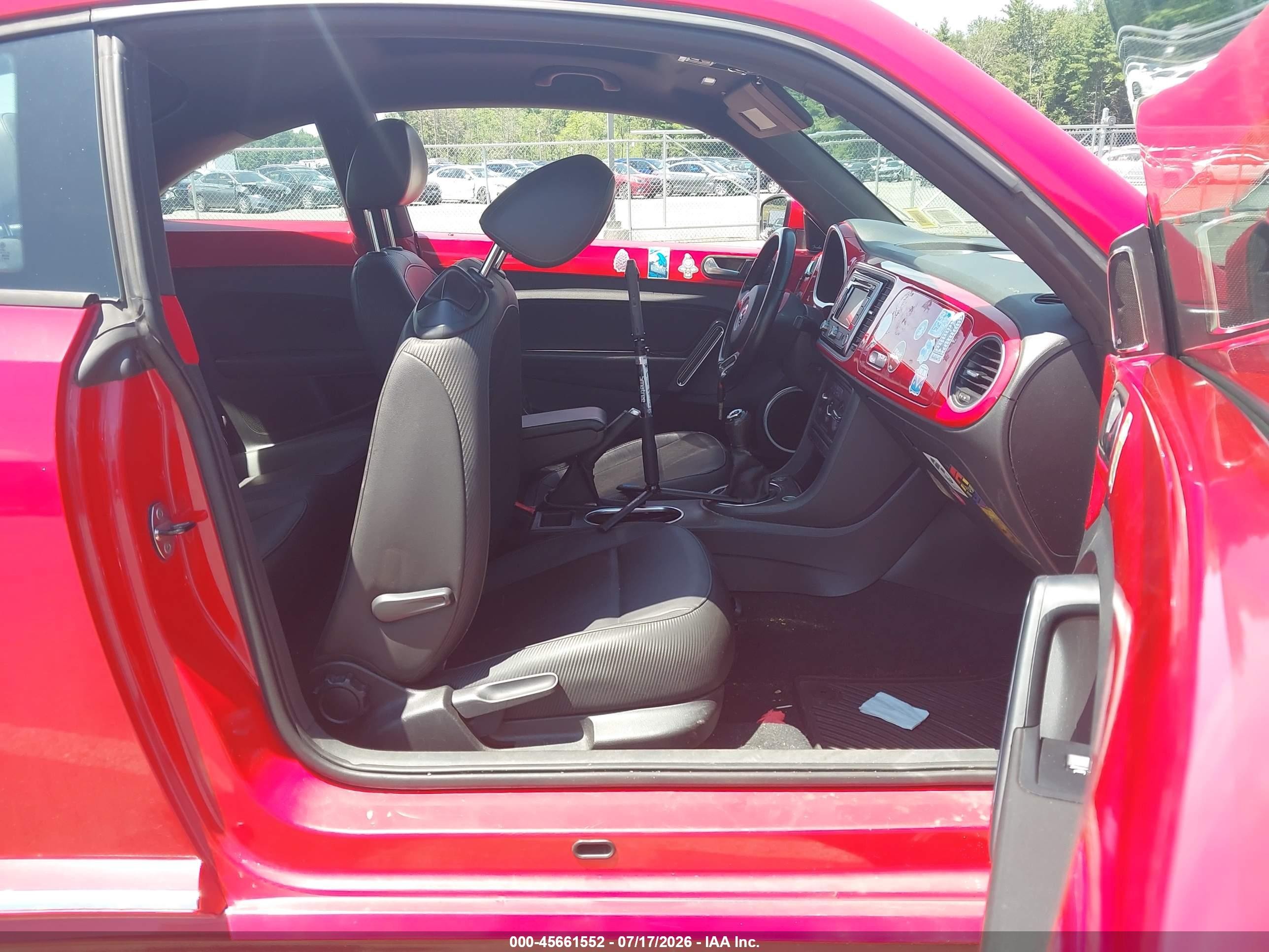 2014 Volkswagen Beetle 2.5l Red vin: 3VWHP7AT8EM631063
