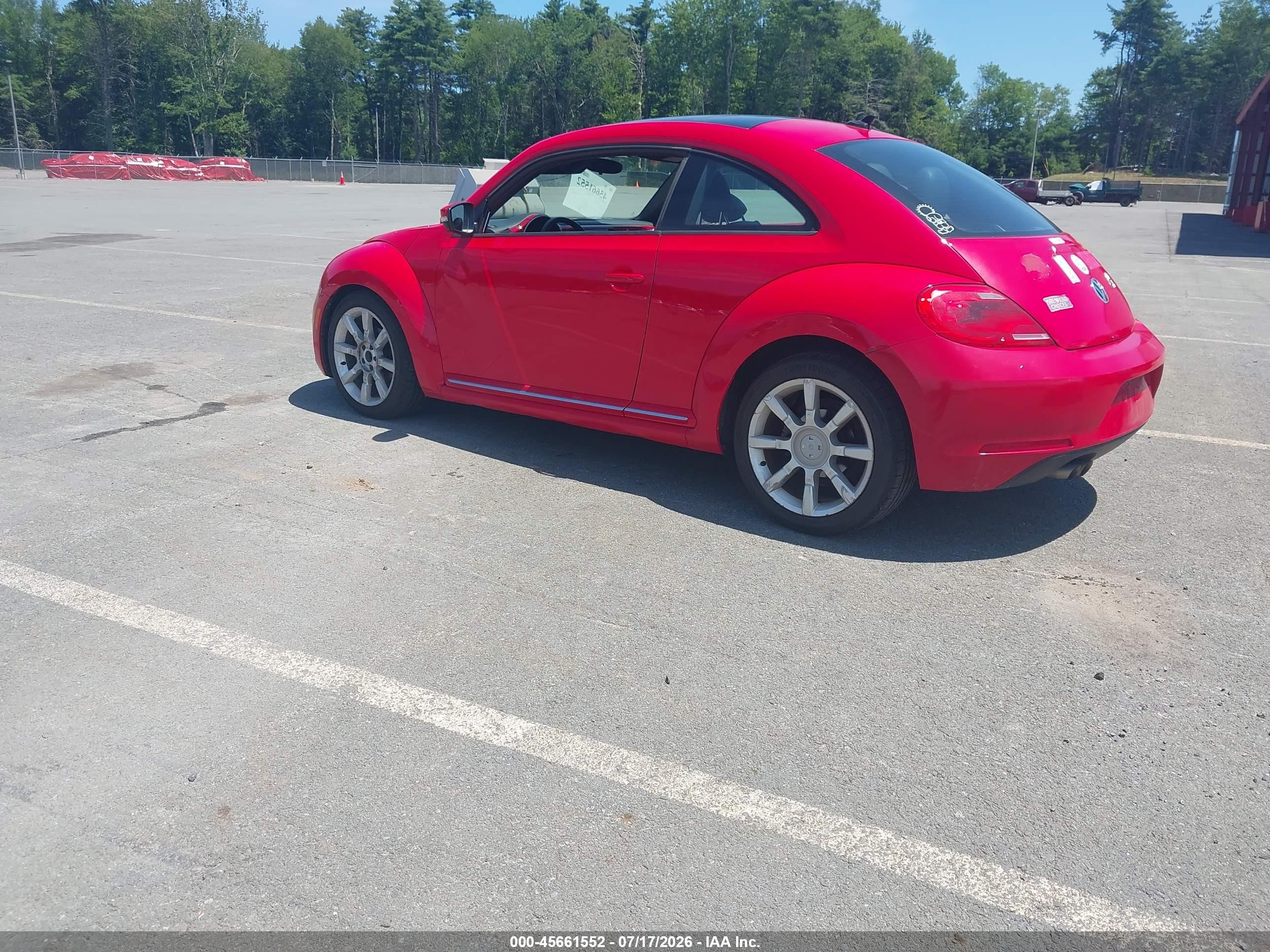 2014 Volkswagen Beetle 2.5l Red vin: 3VWHP7AT8EM631063