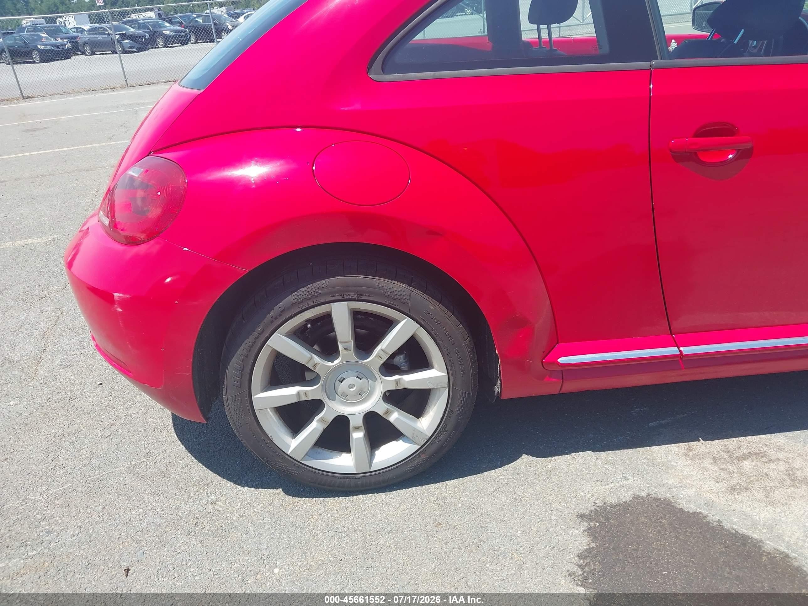2014 Volkswagen Beetle 2.5l Red vin: 3VWHP7AT8EM631063