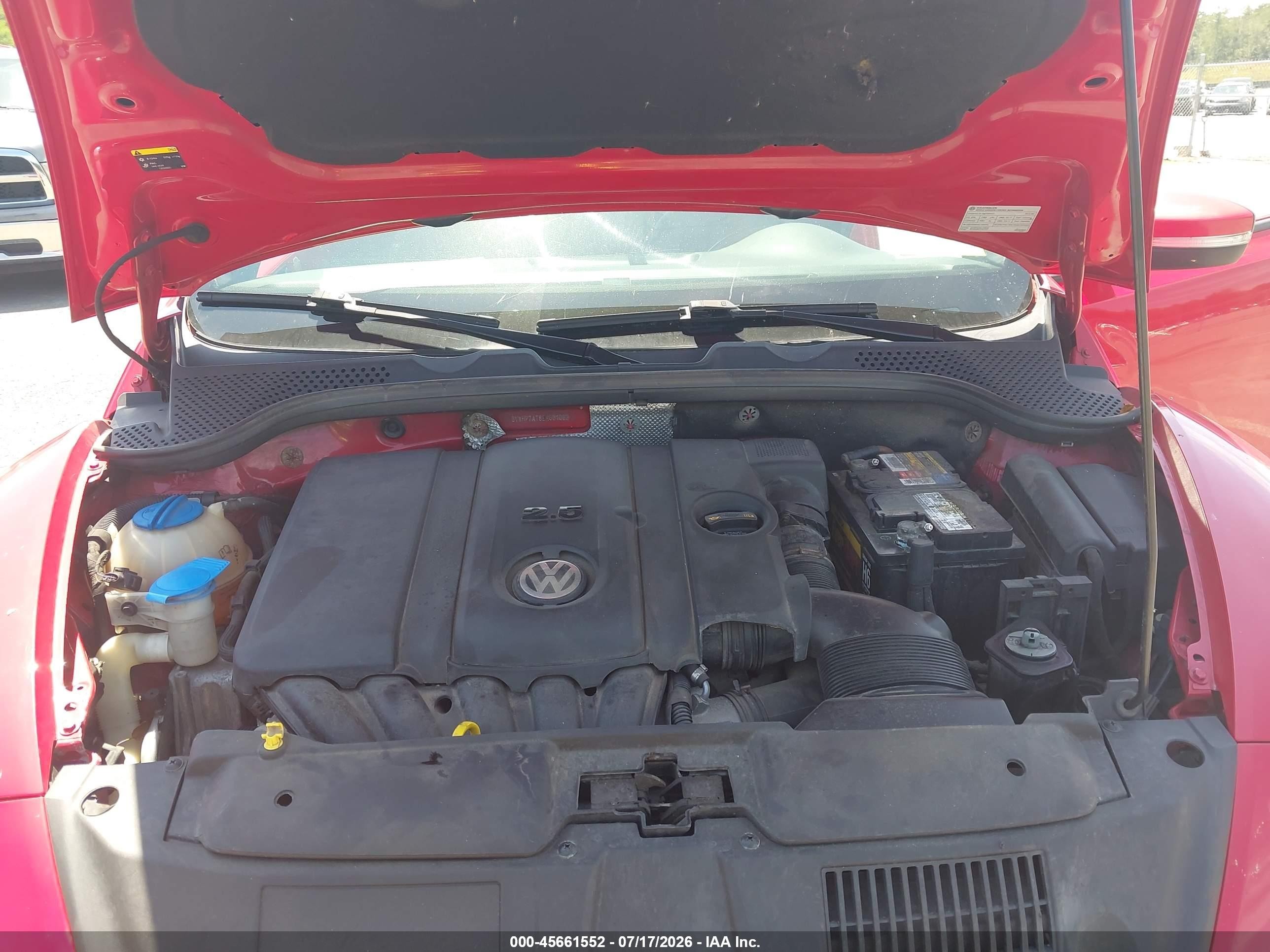 2014 Volkswagen Beetle 2.5l Red vin: 3VWHP7AT8EM631063