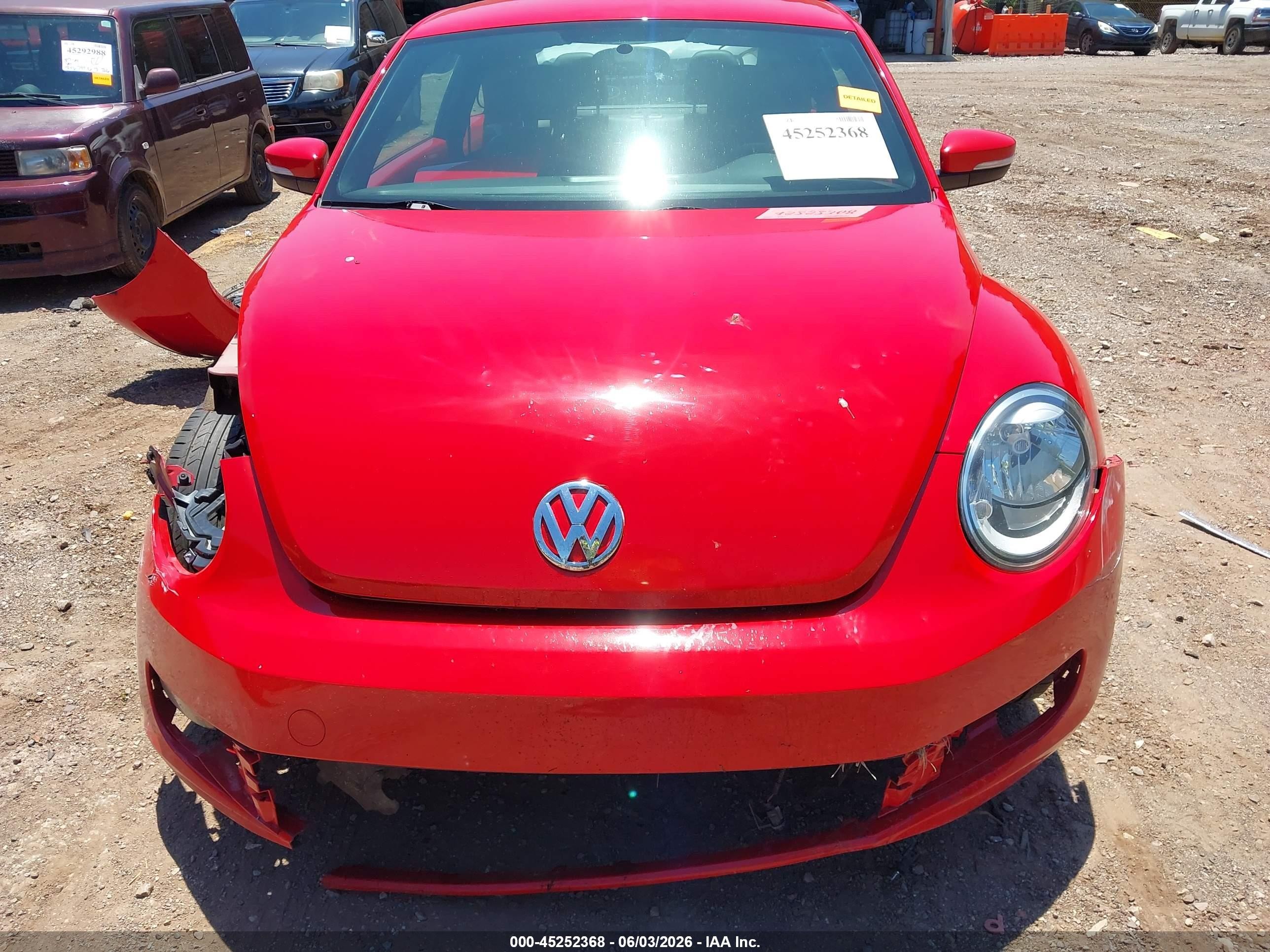 2012 Volkswagen Beetle 2.5l Red vin: 3VWHP7AT9CM624801