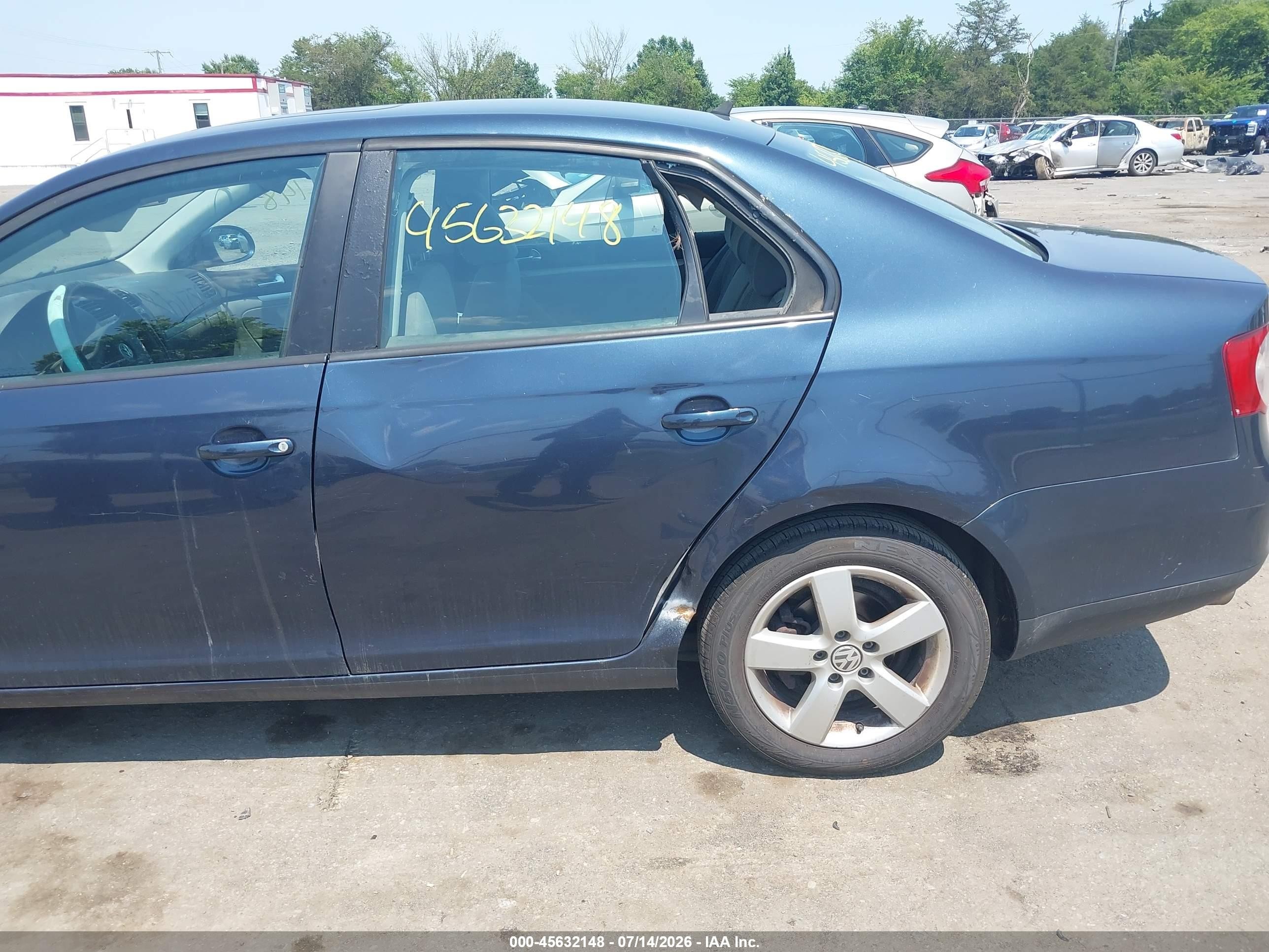 2009 Volkswagen Jetta S Blue vin: 3VWHZ71K09M085494
