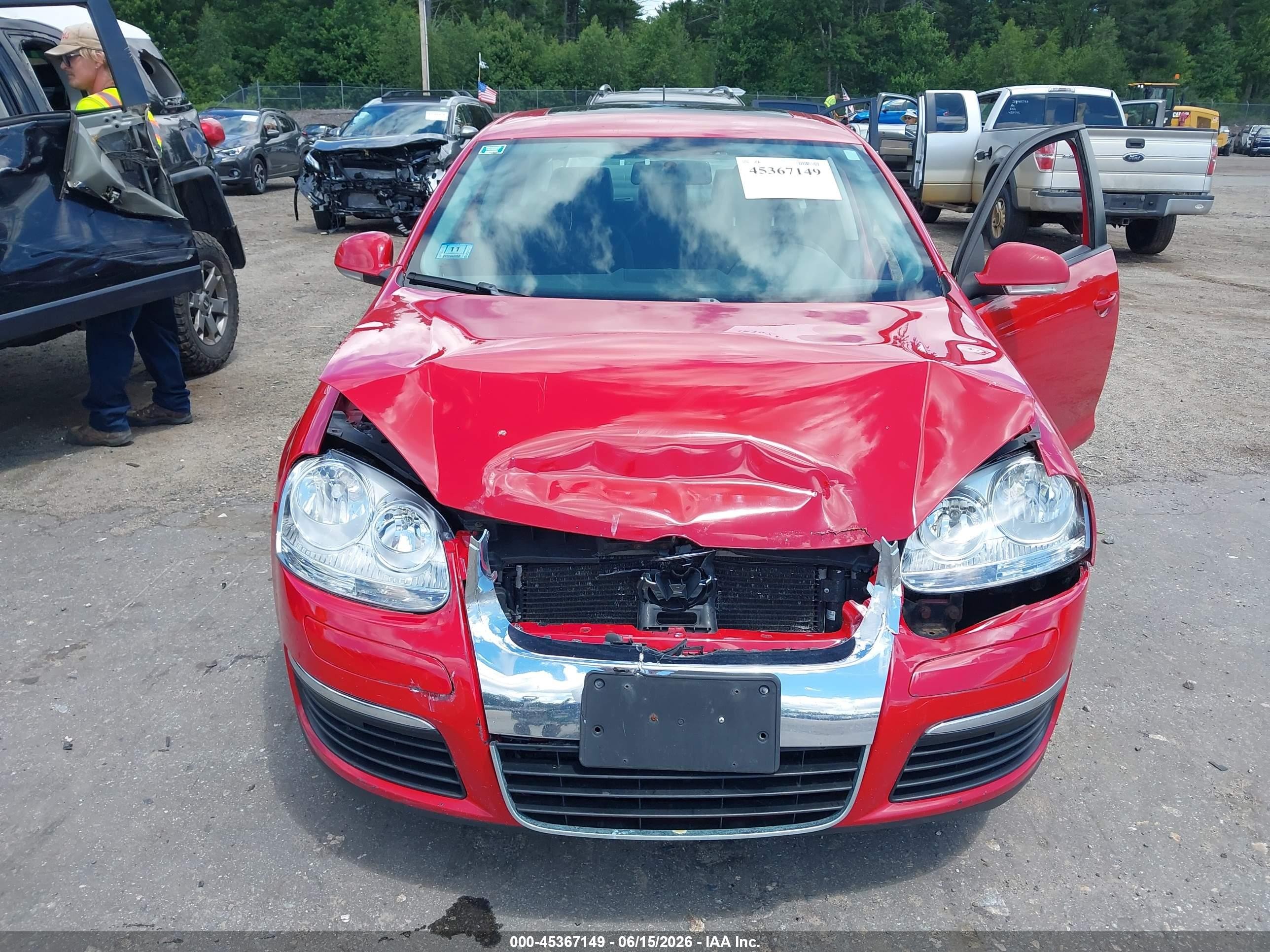 2009 Volkswagen Jetta S Red vin: 3VWHZ71K69M136089