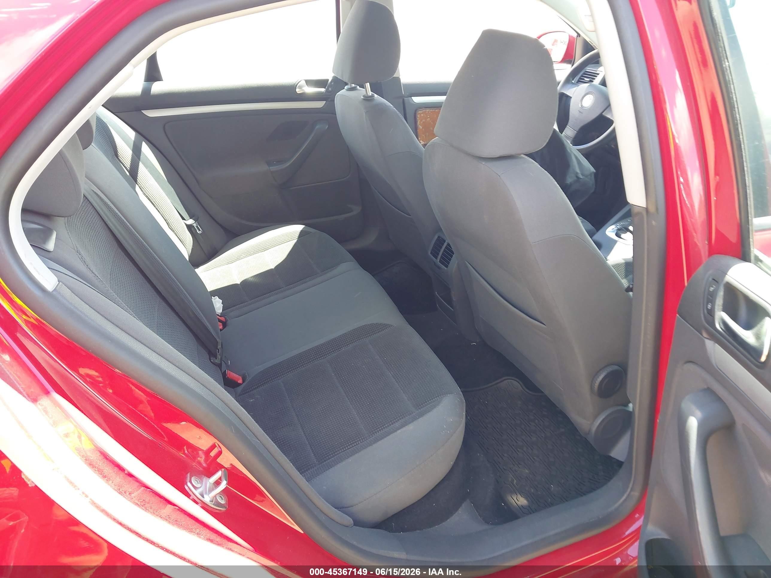 2009 Volkswagen Jetta S Red vin: 3VWHZ71K69M136089