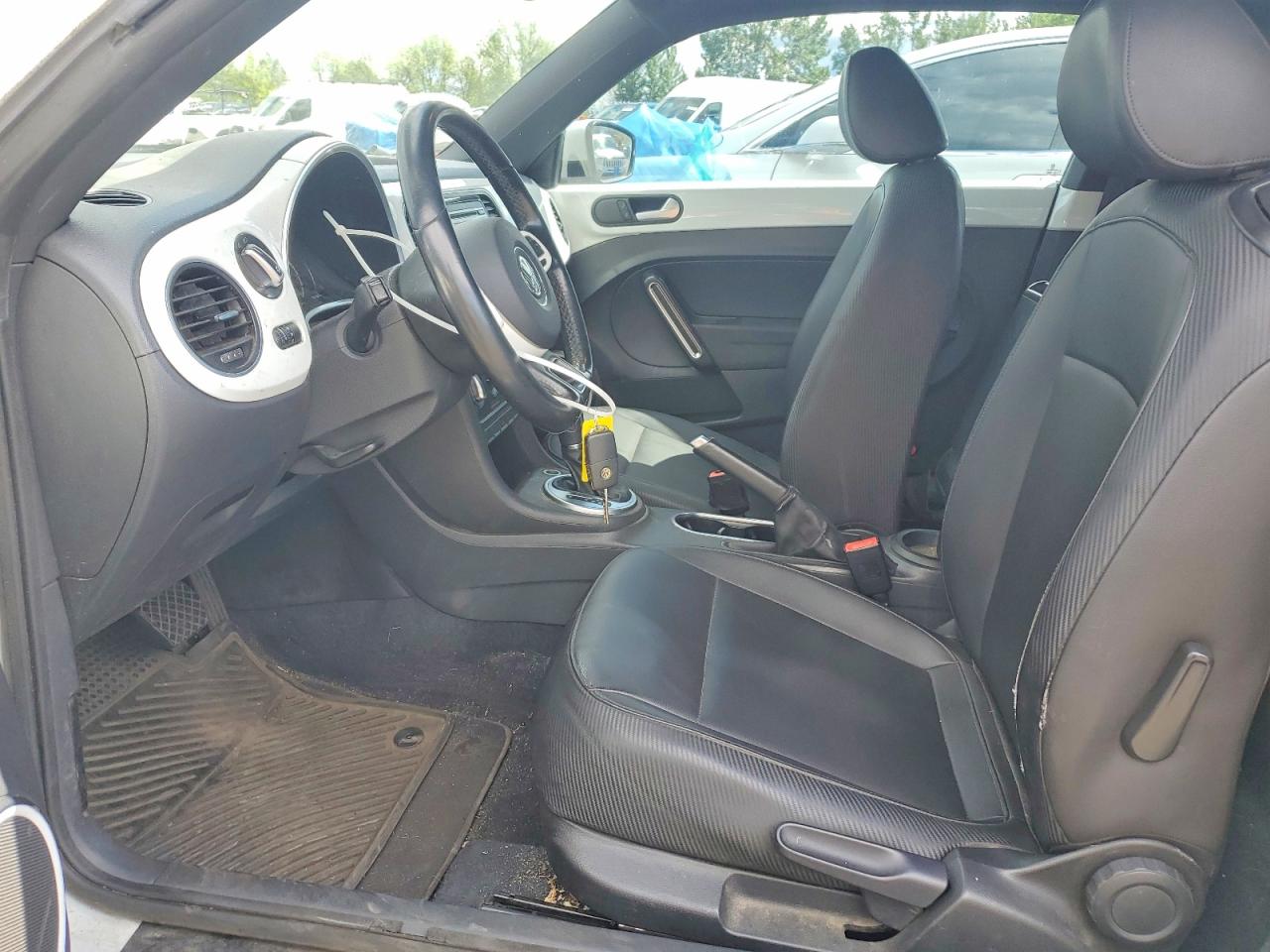 2015 Volkswagen Beetle 1.8t White vin: 3VWJ07AT0FM647488