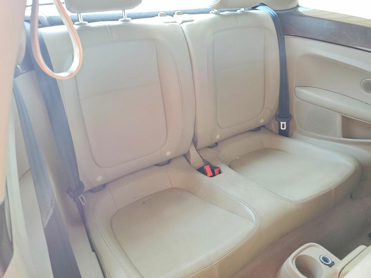 2014 Volkswagen Beetle Brown vin: 3VWJ07AT1EM662290