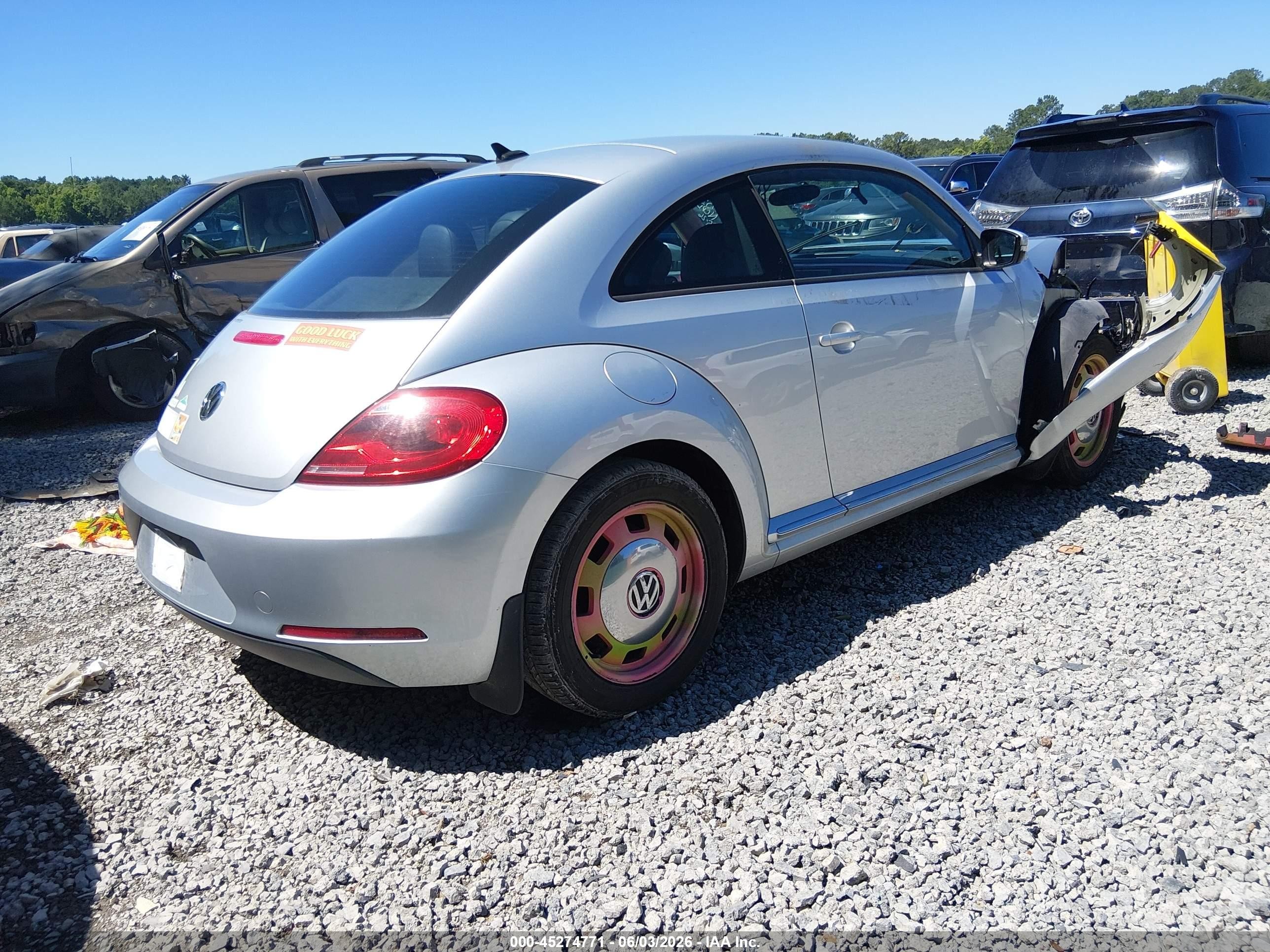 2015 Volkswagen Beetle 1.8t Silver vin: 3VWJ07AT1FM617304