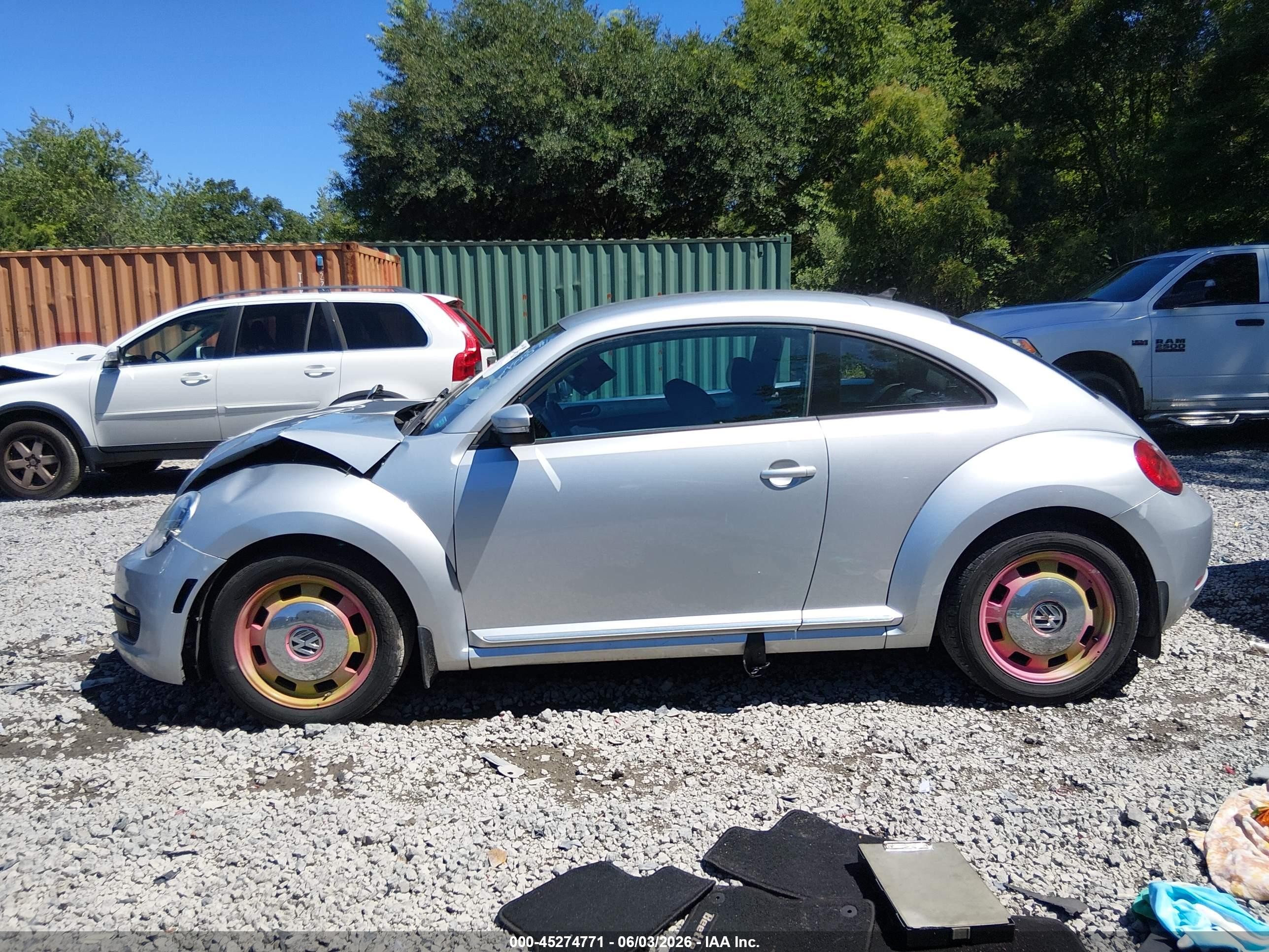 2015 Volkswagen Beetle 1.8t Silver vin: 3VWJ07AT1FM617304