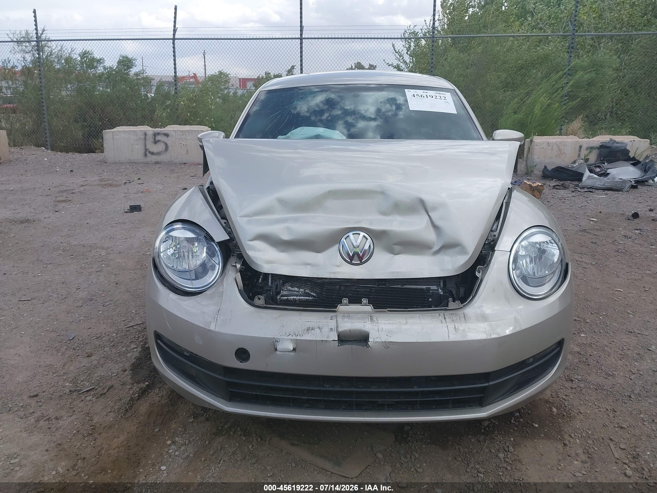 2014 Volkswagen Beetle 1.8t Beige vin: 3VWJ07ATXEM664992