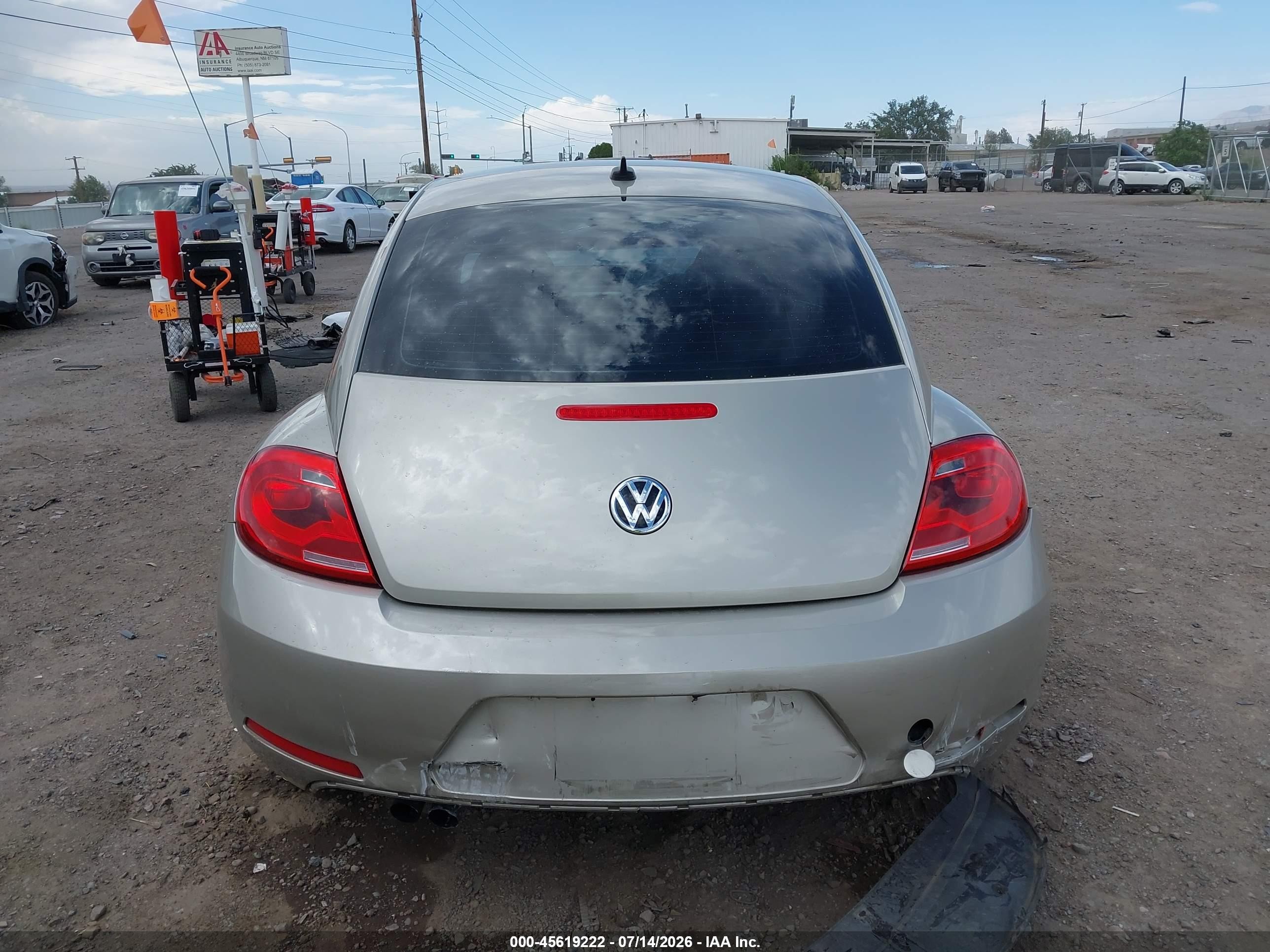 2014 Volkswagen Beetle 1.8t Beige vin: 3VWJ07ATXEM664992