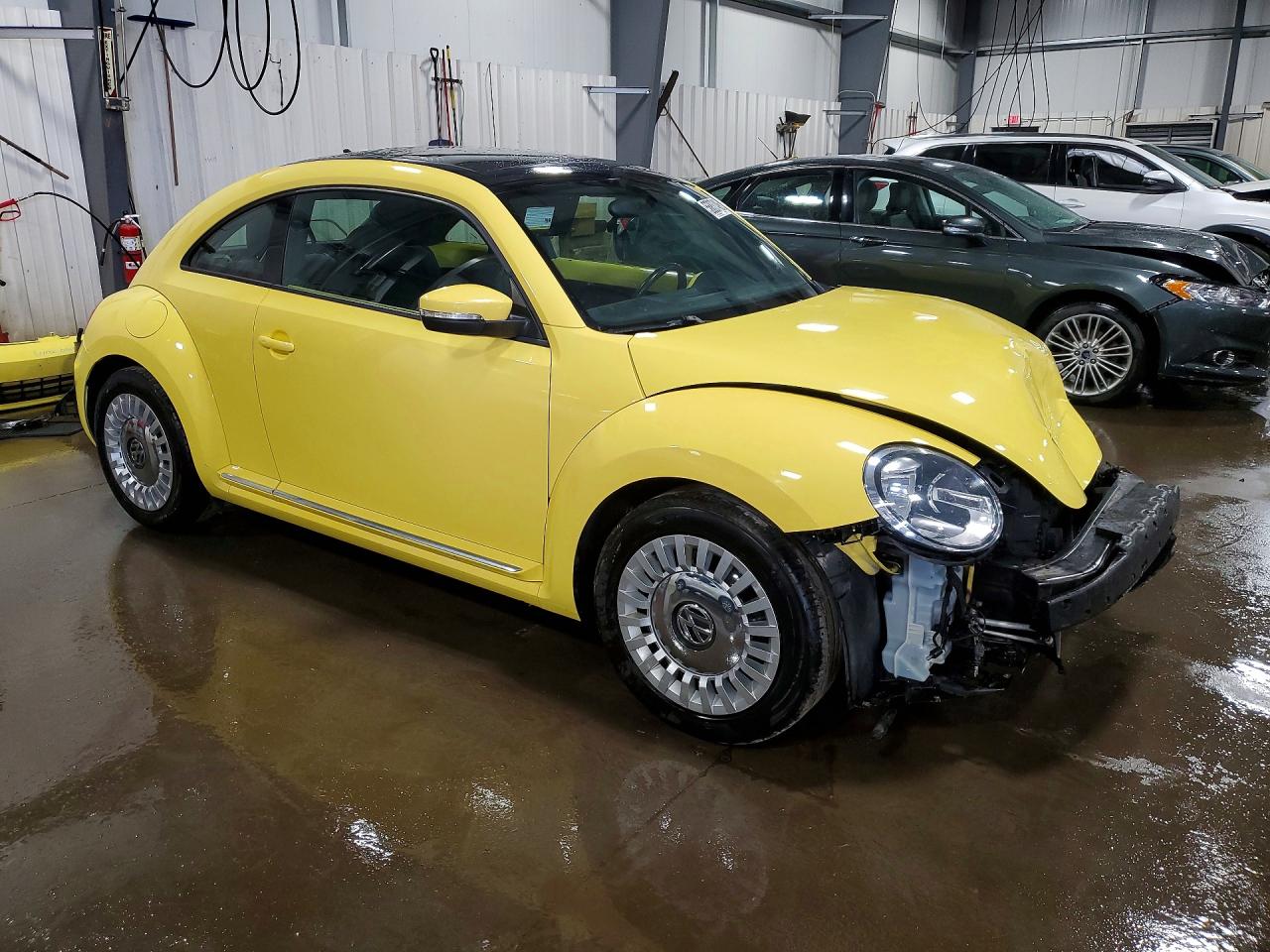 2015 Volkswagen Beetle 1.8t Yellow vin: 3VWJ07ATXFM604678