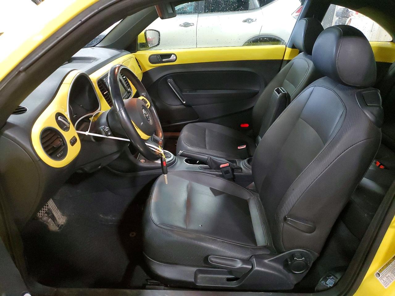 2015 Volkswagen Beetle 1.8t Yellow vin: 3VWJ07ATXFM604678