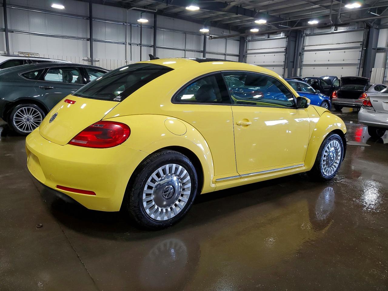 2015 Volkswagen Beetle 1.8t Yellow vin: 3VWJ07ATXFM604678