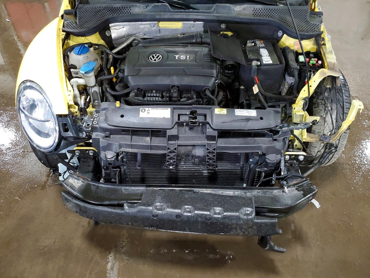 2015 Volkswagen Beetle 1.8t Yellow vin: 3VWJ07ATXFM604678
