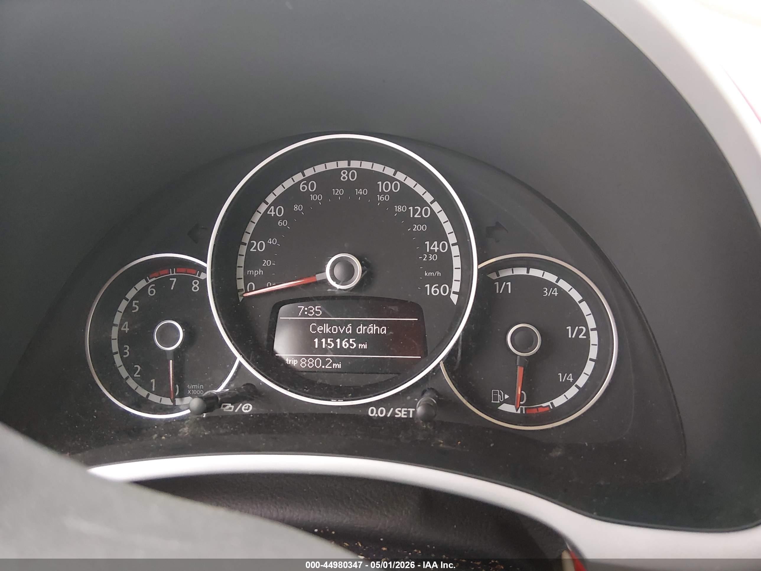 2015 Volkswagen Beetle 1.8t Красный vin: 3VWJ17AT1FM617428
