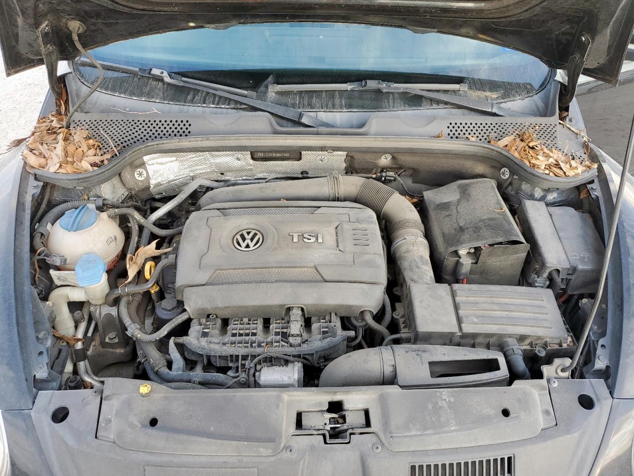 2015 Volkswagen Beetle 1.8t Черный vin: 3VWJ17AT3FM641598