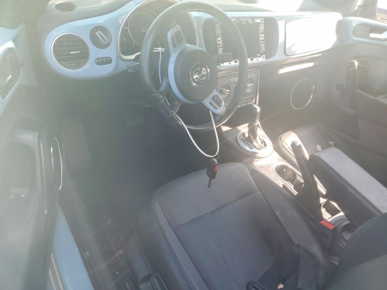 2014 Volkswagen Beetle Blue vin: 3VWJ17AT4EM635436