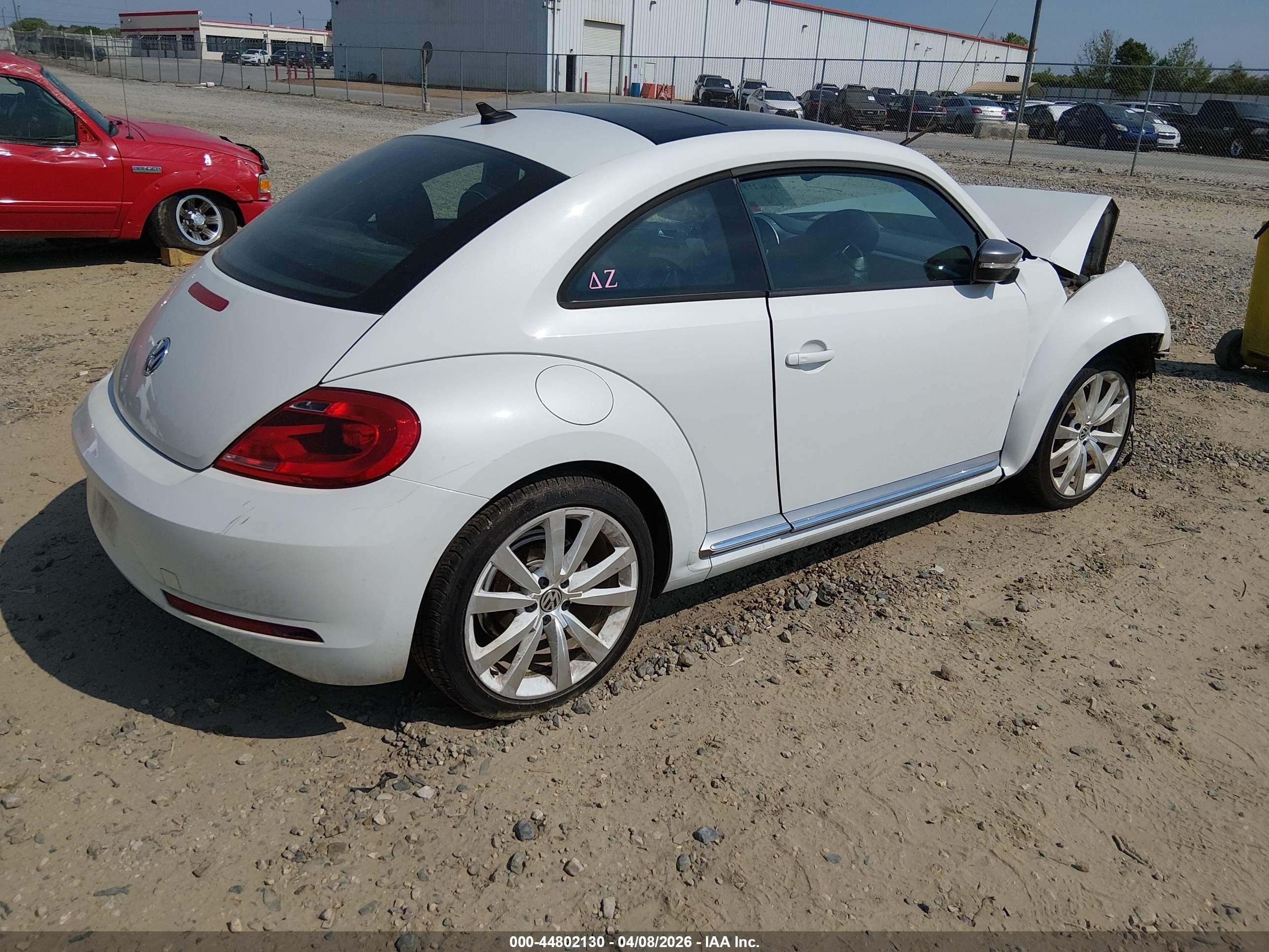 2014 Volkswagen Beetle 1.8t White vin: 3VWJ17AT6EM653114
