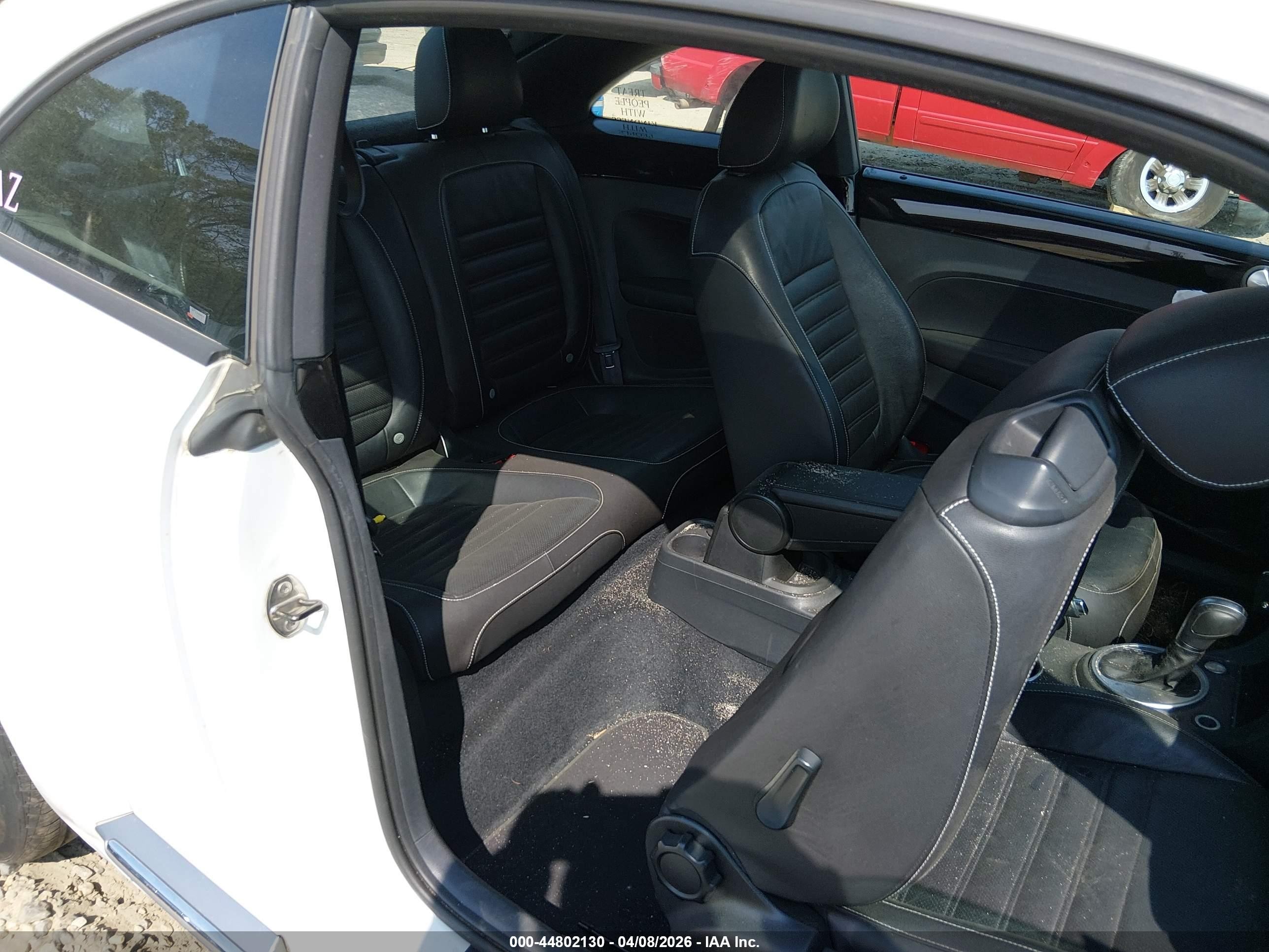 2014 Volkswagen Beetle 1.8t White vin: 3VWJ17AT6EM653114