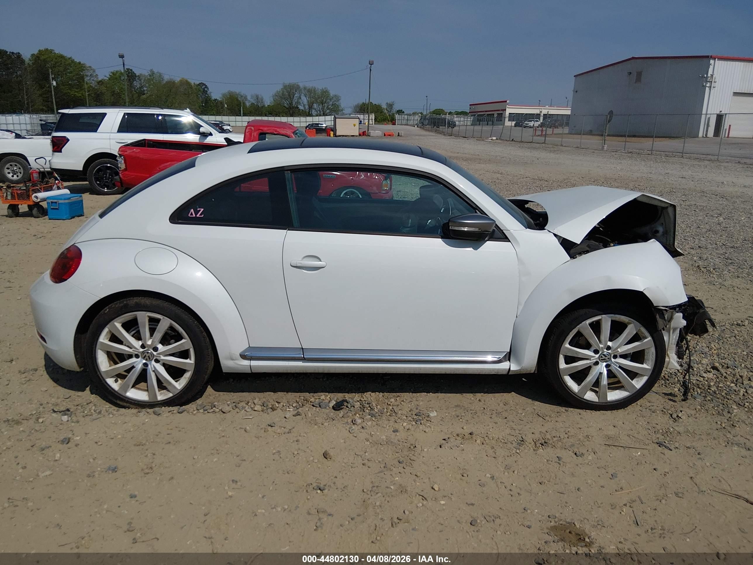 2014 Volkswagen Beetle 1.8t White vin: 3VWJ17AT6EM653114