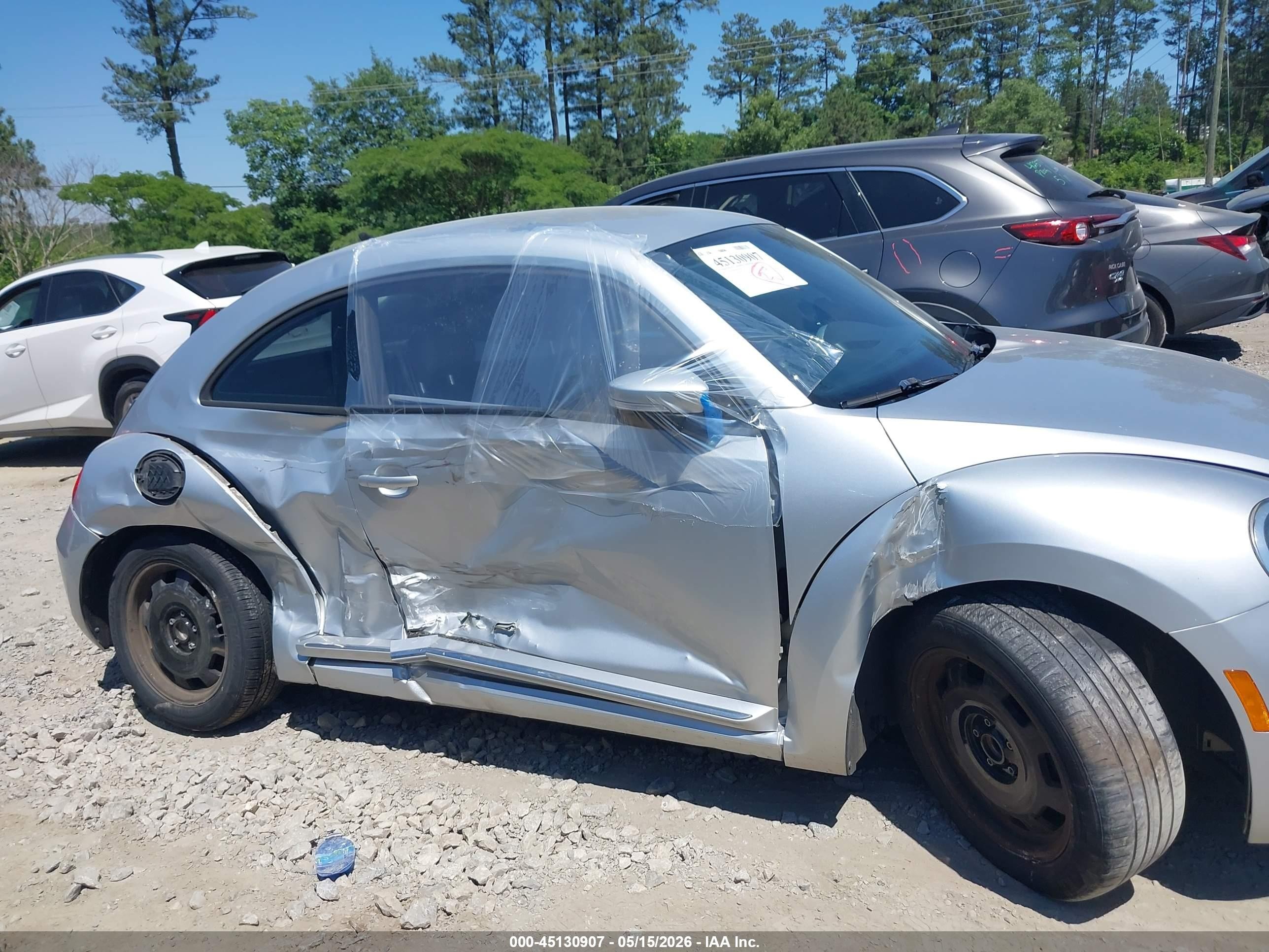 2015 Volkswagen Beetle 1.8t Серебряный vin: 3VWJ17AT8FM642827