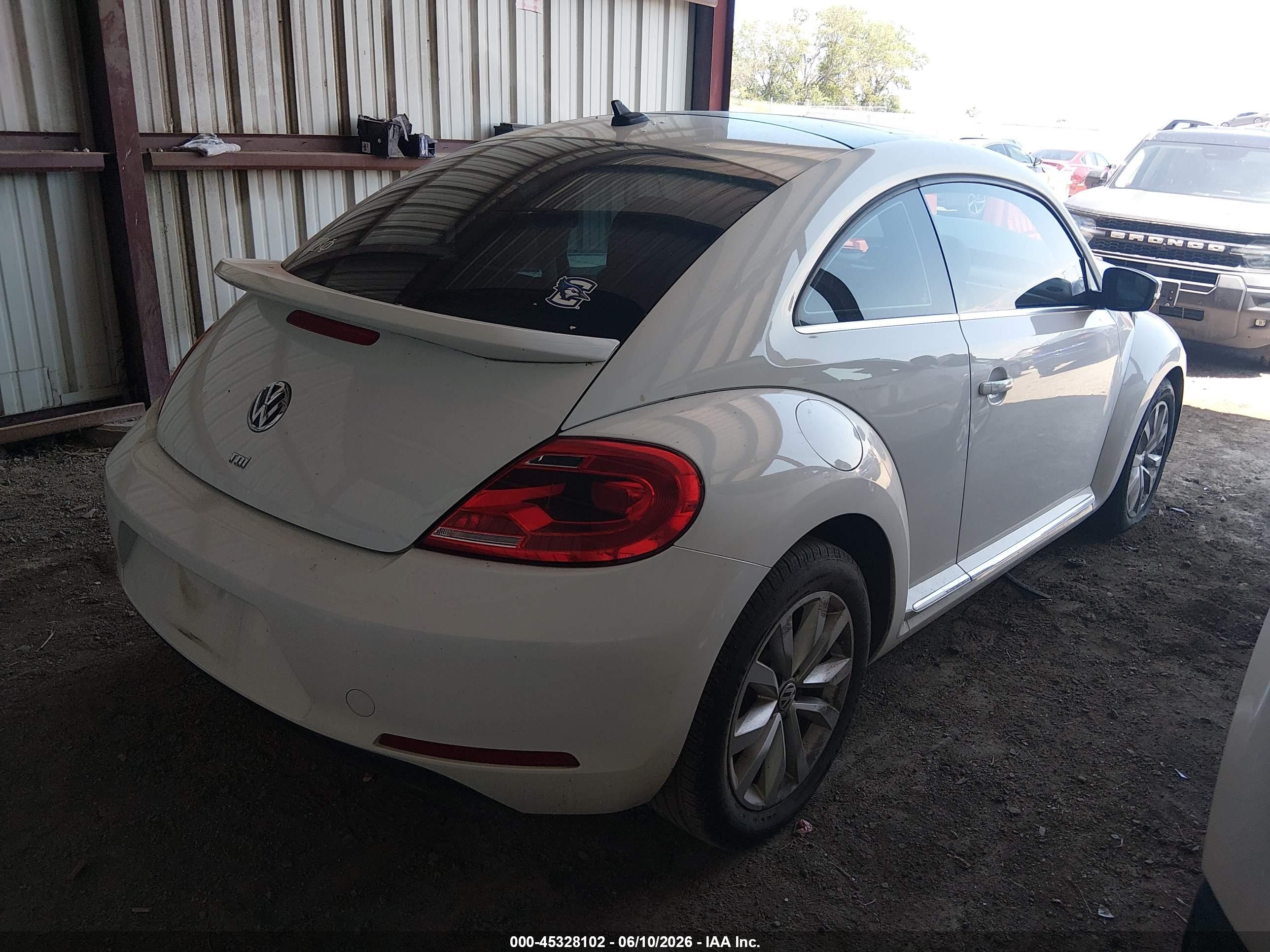 2015 Volkswagen Beetle 2.0l Tdi White vin: 3VWJA7AT0FM636892