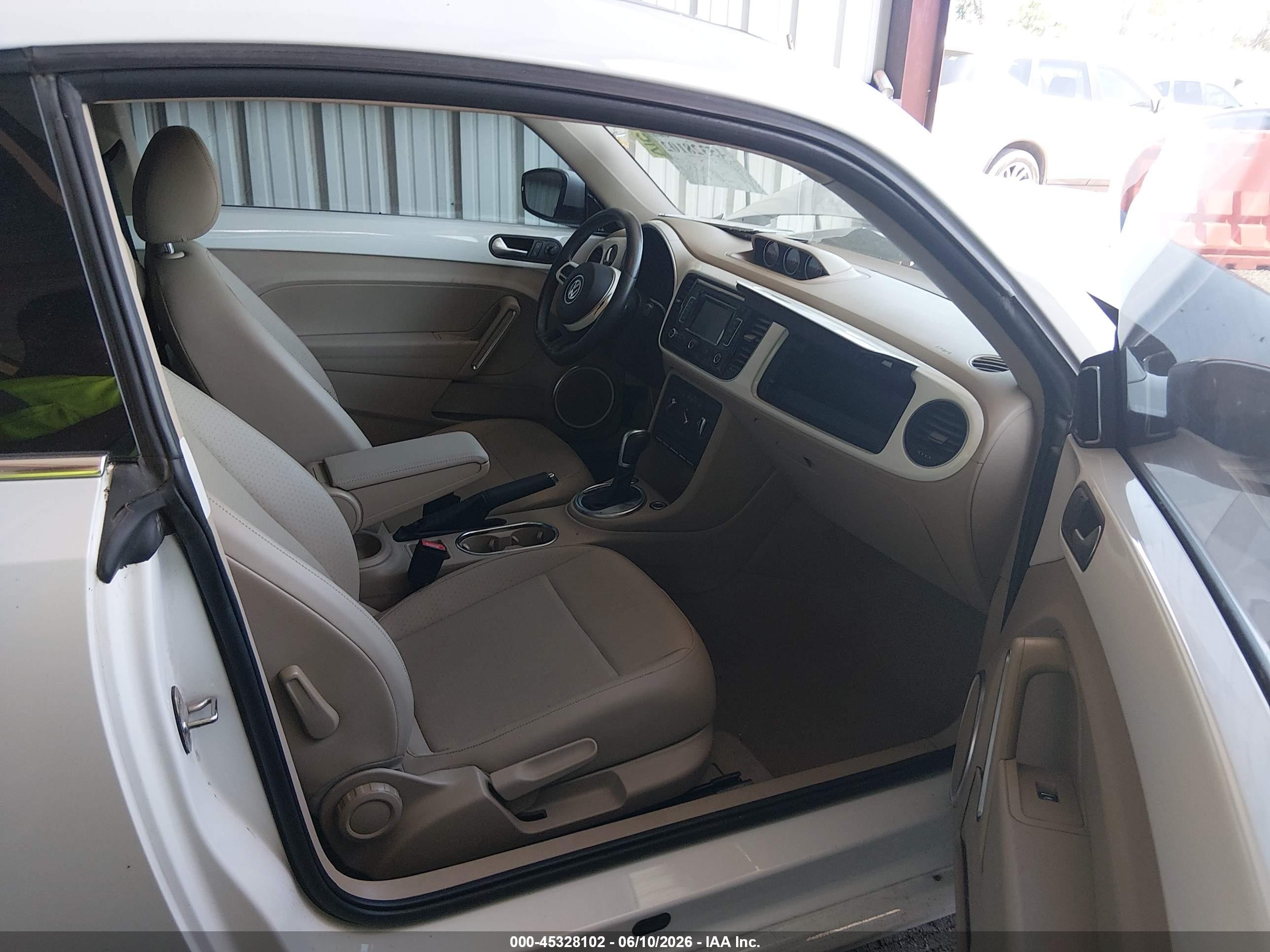 2015 Volkswagen Beetle 2.0l Tdi White vin: 3VWJA7AT0FM636892