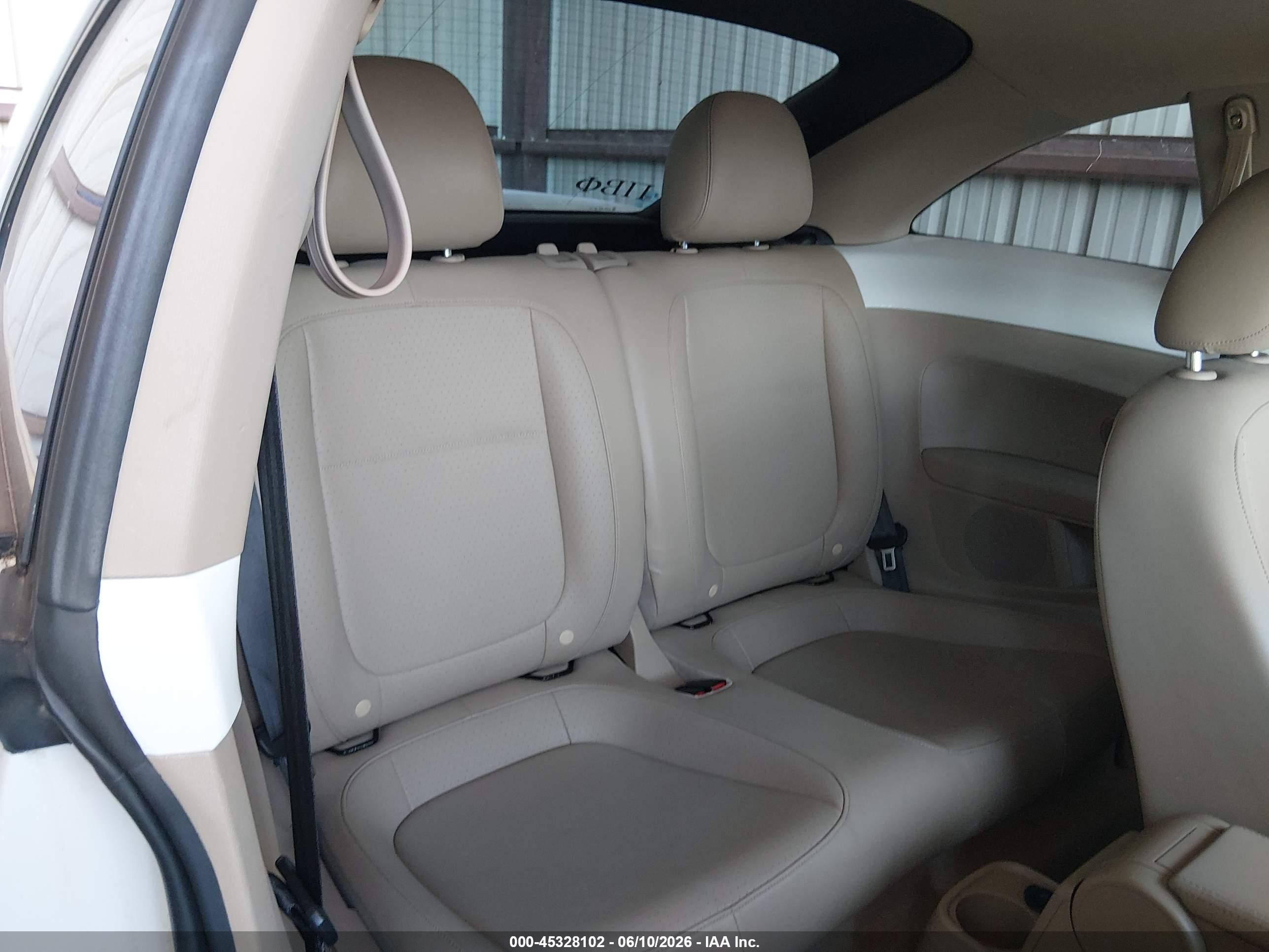 2015 Volkswagen Beetle 2.0l Tdi White vin: 3VWJA7AT0FM636892