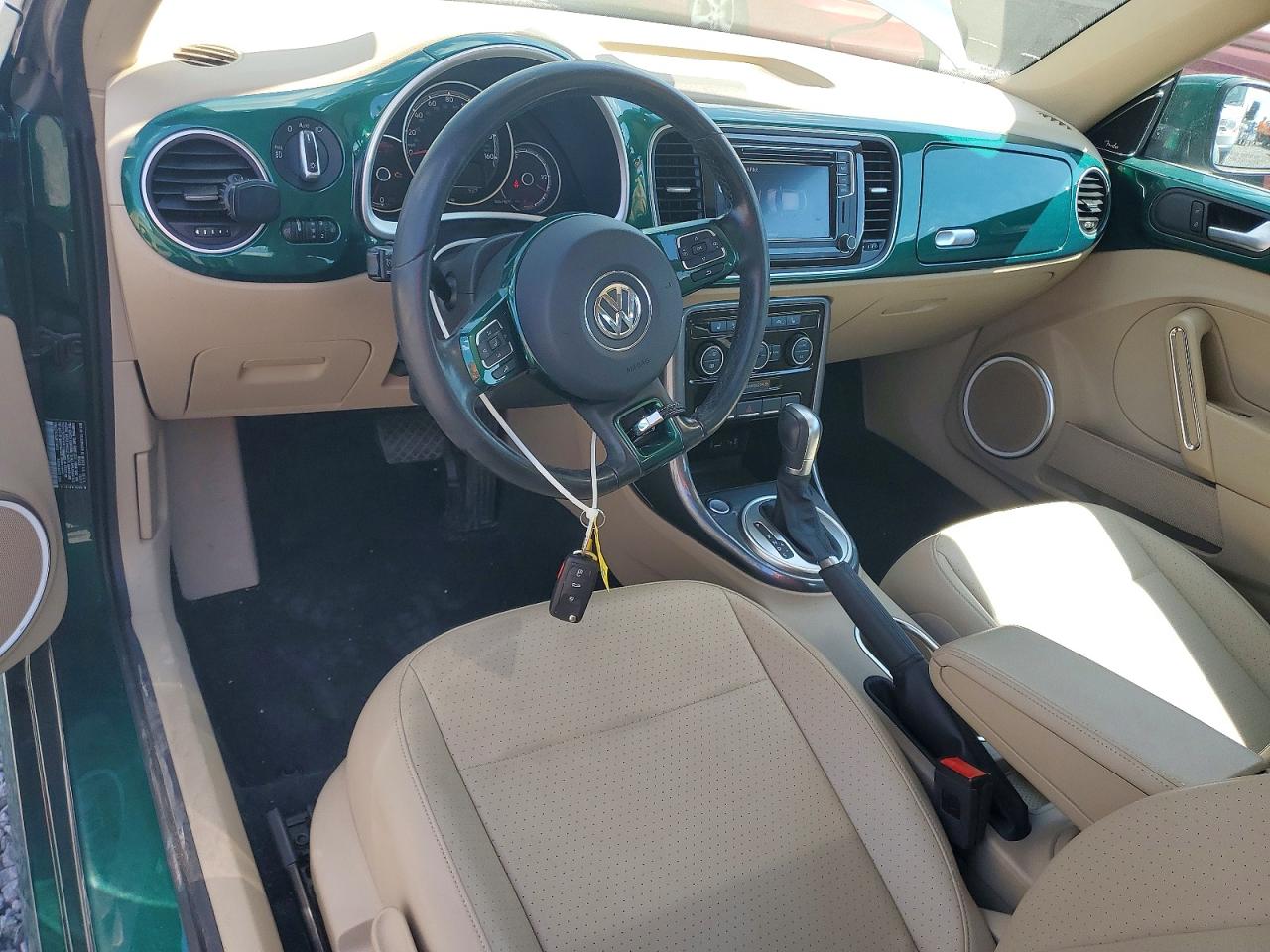 2018 Volkswagen Beetle Se Green vin: 3VWJD7AT5JM714079